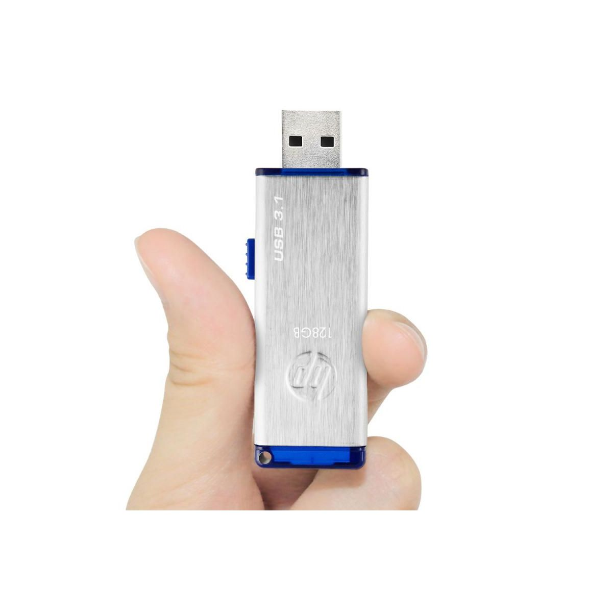 Una mano che tiene una chiavetta USB HP da 128 GB argento e blu.