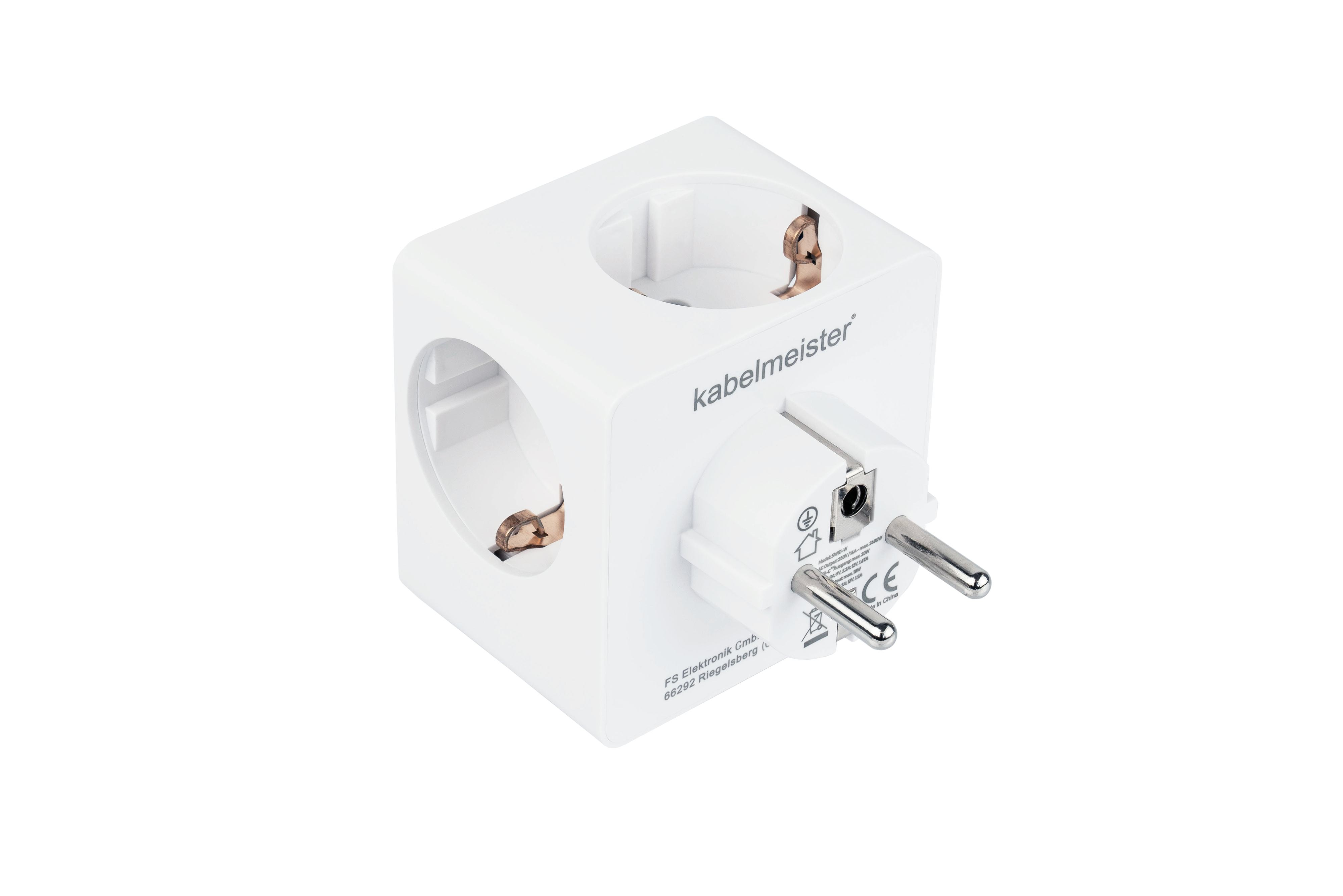 Weißer Netzadapter mit drei Steckdosen. Der Stecker hat zwei Metallstifte.