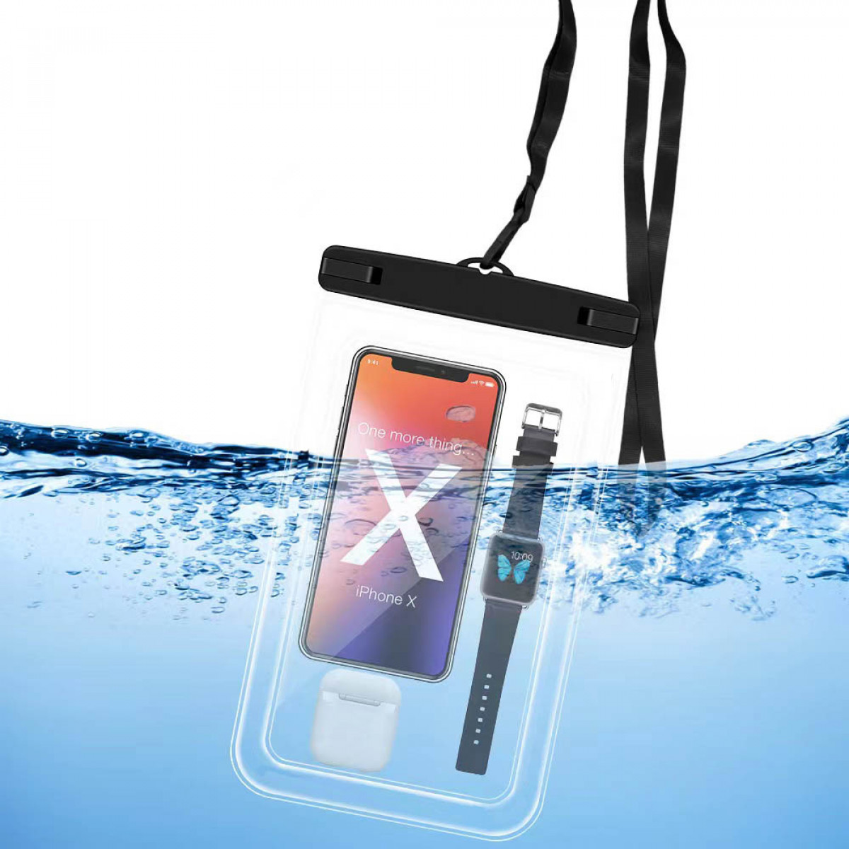 Telefon, Uhr und Ohrhörer in einer wasserdichten Hülle, die im Wasser schwimmt. Weißer Hintergrund.
