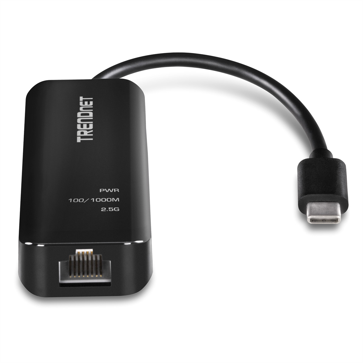 Schwarzer USB-C-zu-Ethernet-Adapter mit schwarzem Kabel und weißem Hintergrund.