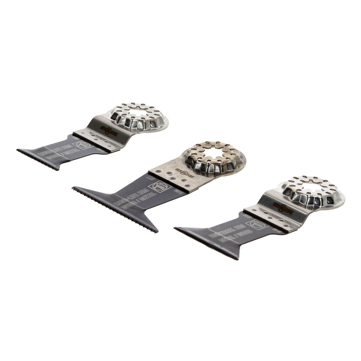 Drei oszillierende Multi-Tool-Klingen. Silber und schwarzes Metall. Weißer Hintergrund.