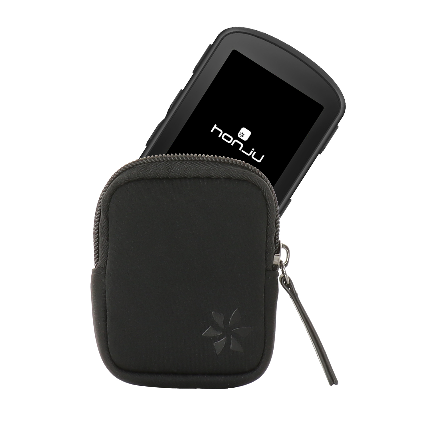 Ein schwarzes Honju GPS-Gerät in einem schwarzen Etui mit Reißverschluss. Das Etui hat eine schwarze Blume.