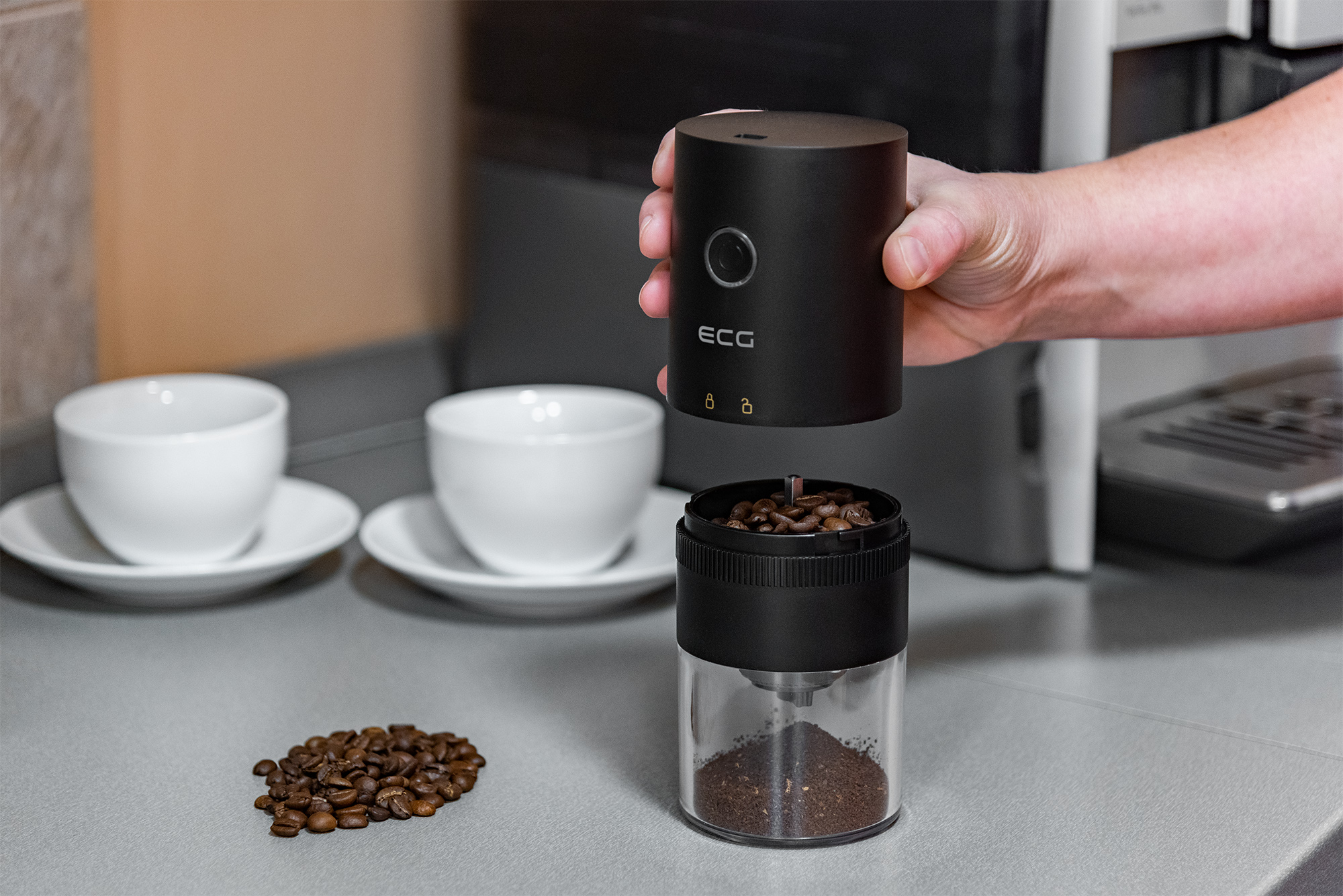 Minimo Schwarz Schwarz elektrische Kaffeemühle 150 ECG KM