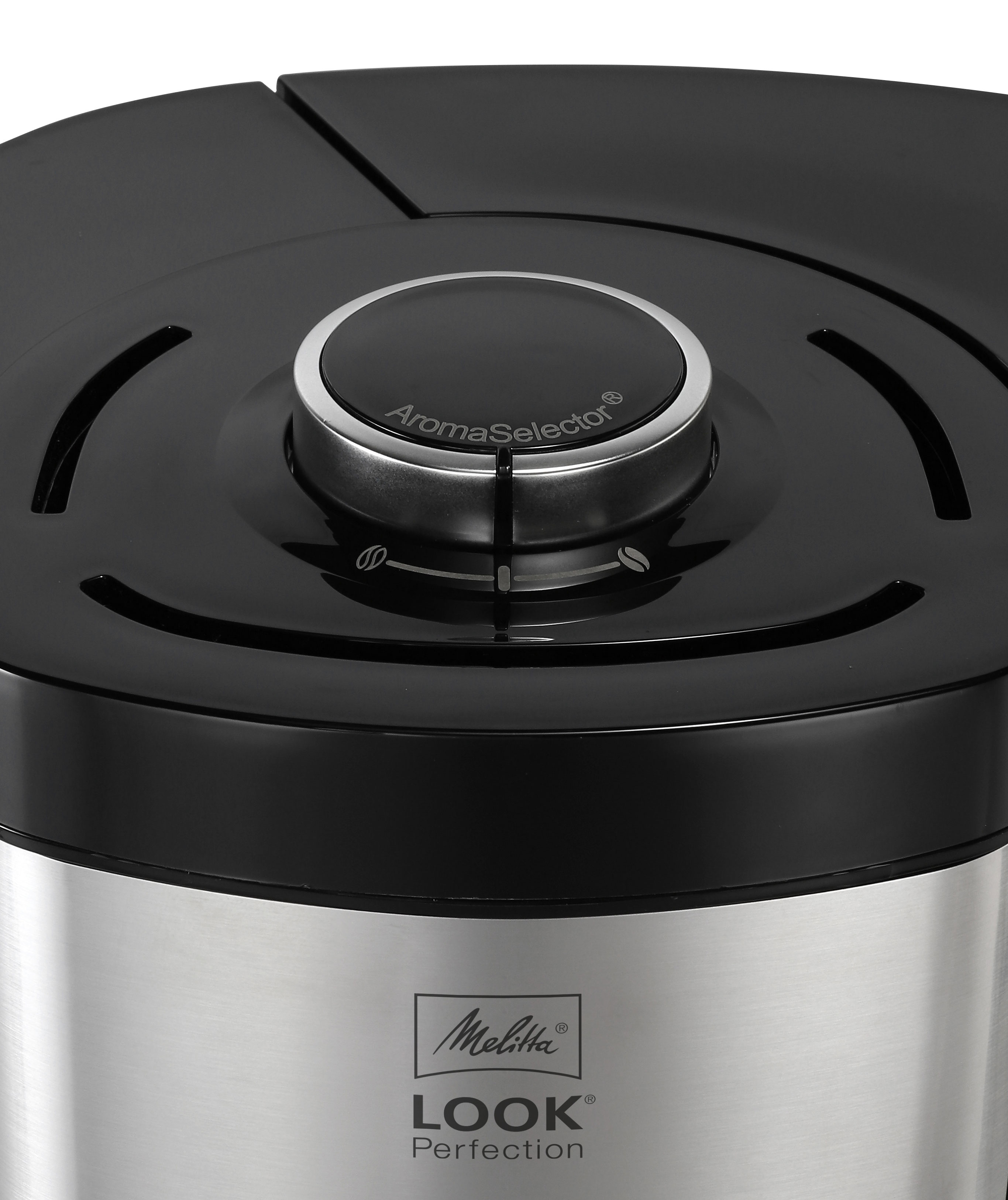 Zbliżenie ekspresu do kawy Melitta. Pokrętło AromaSelector jest czarne i srebrne.
