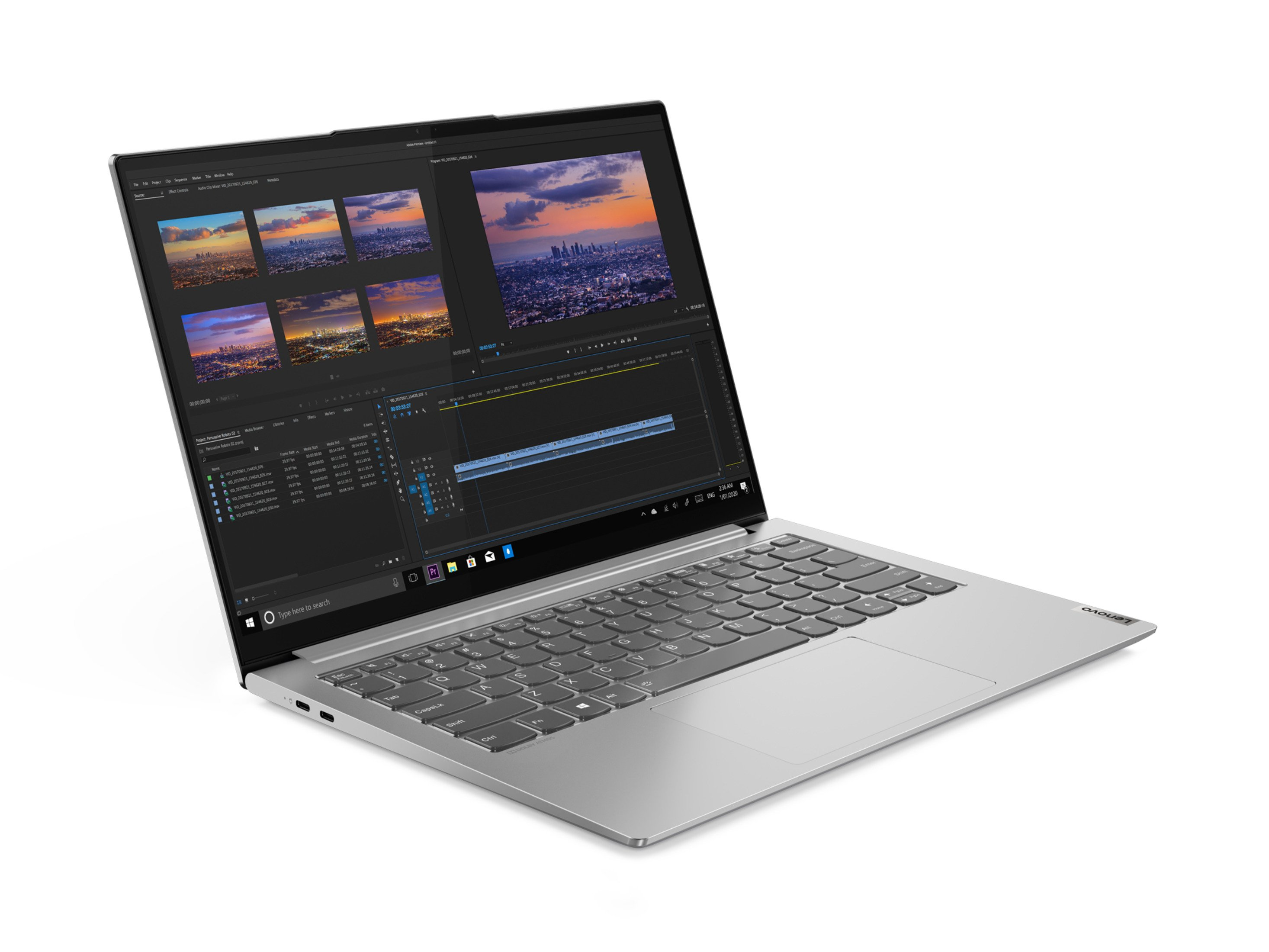 Ein silberner Laptop mit einem Bildschirm, der eine Videoschnittstelle anzeigt, isoliert auf weißem Hintergrund.