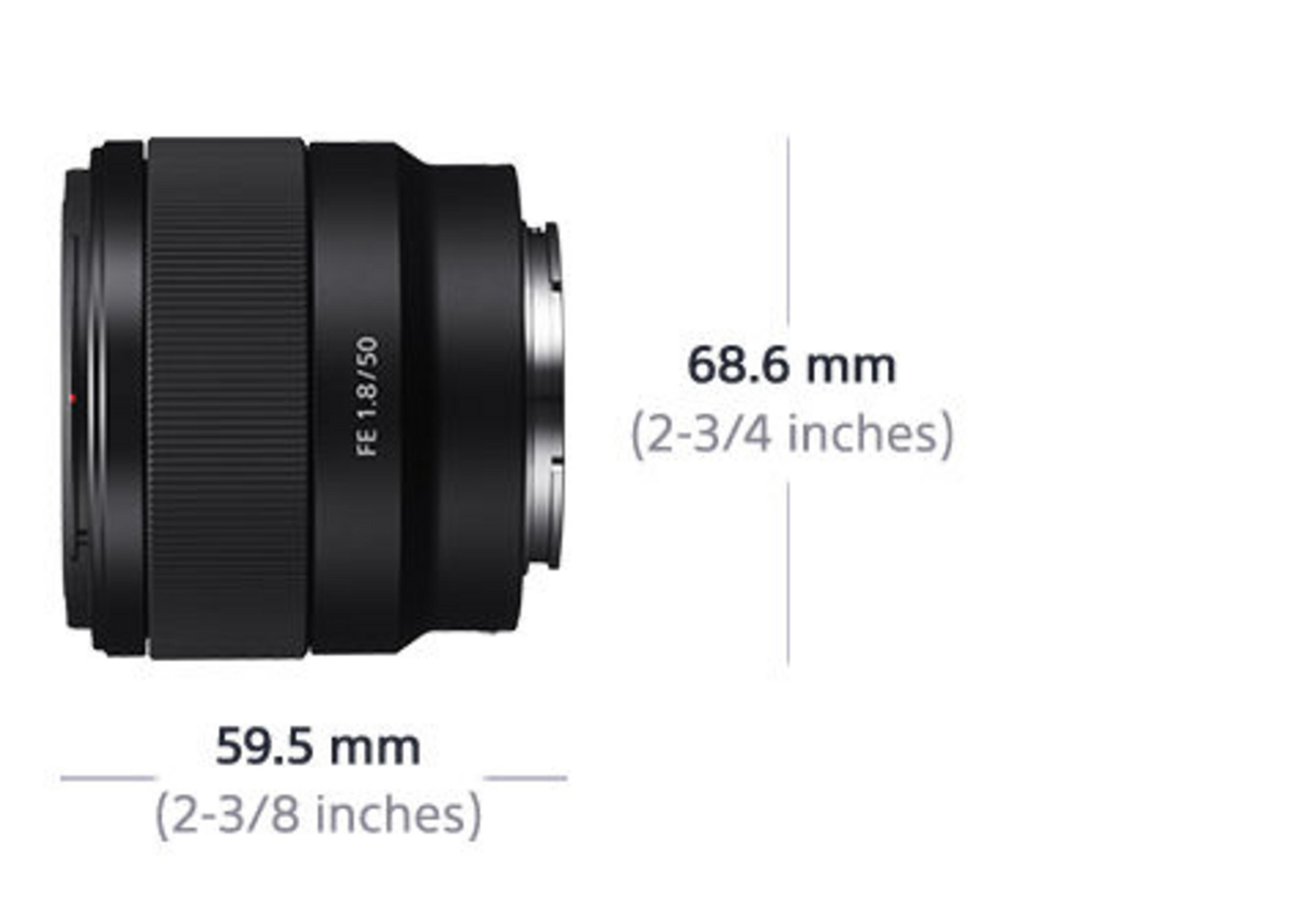Czarny obiektyw z napisem FE 1.8/50. Wymiary w mm i calach.
