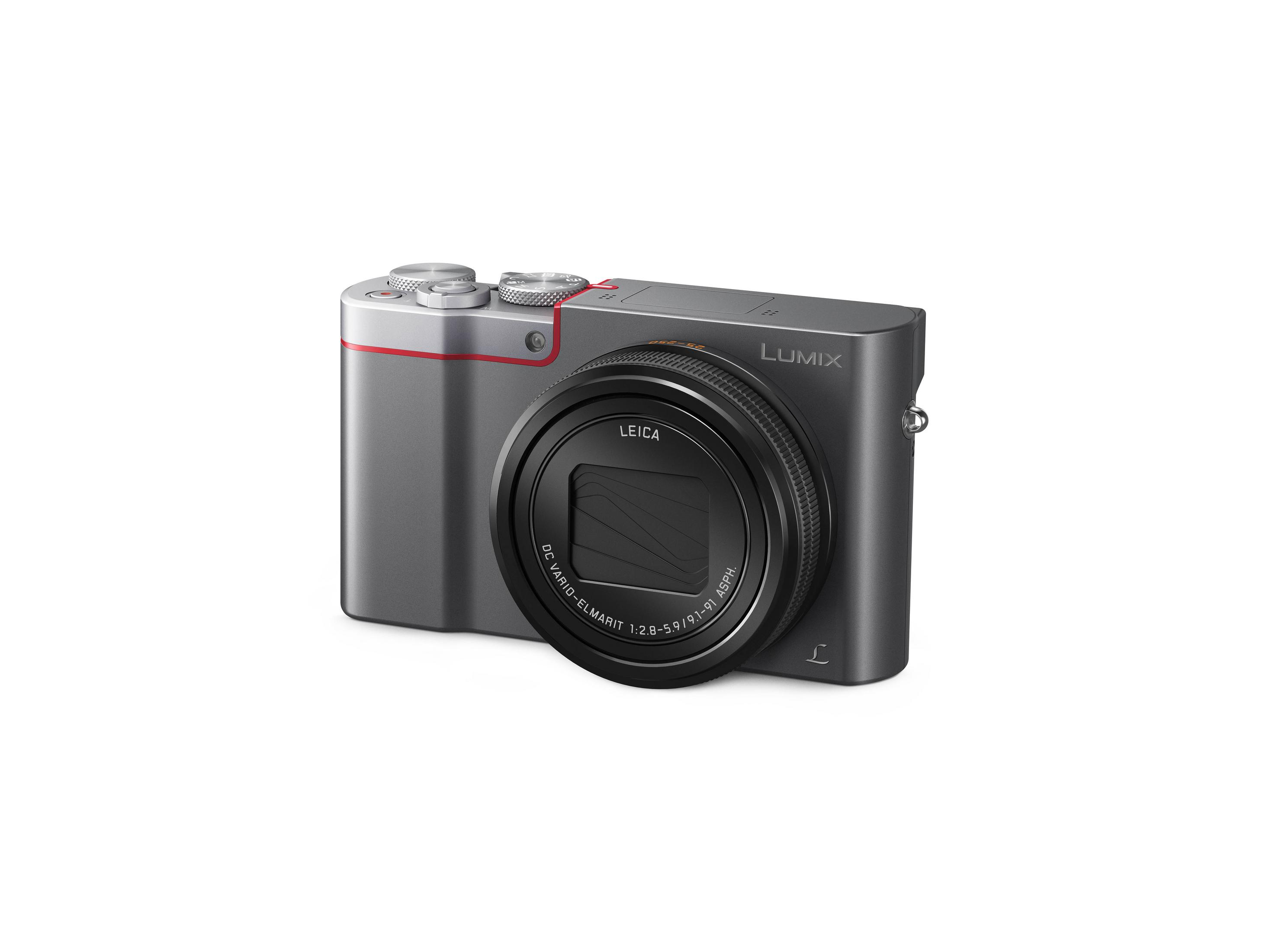 Eine graue Lumix-Kamera mit Leica-Objektiv. Die Kamera ist freigestellt.