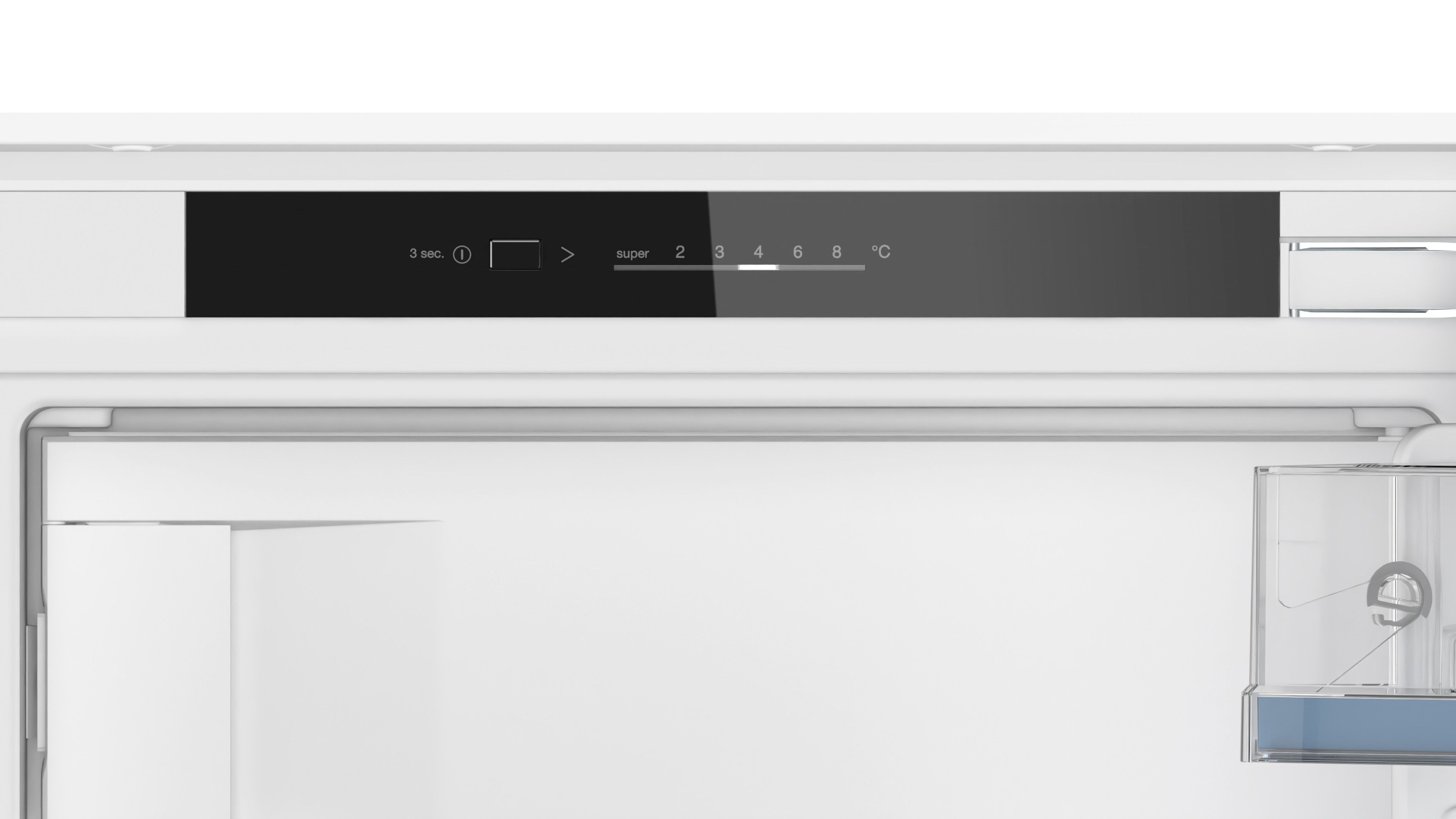 Comandi del frigorifero che mostrano le impostazioni della temperatura e il display digitale.