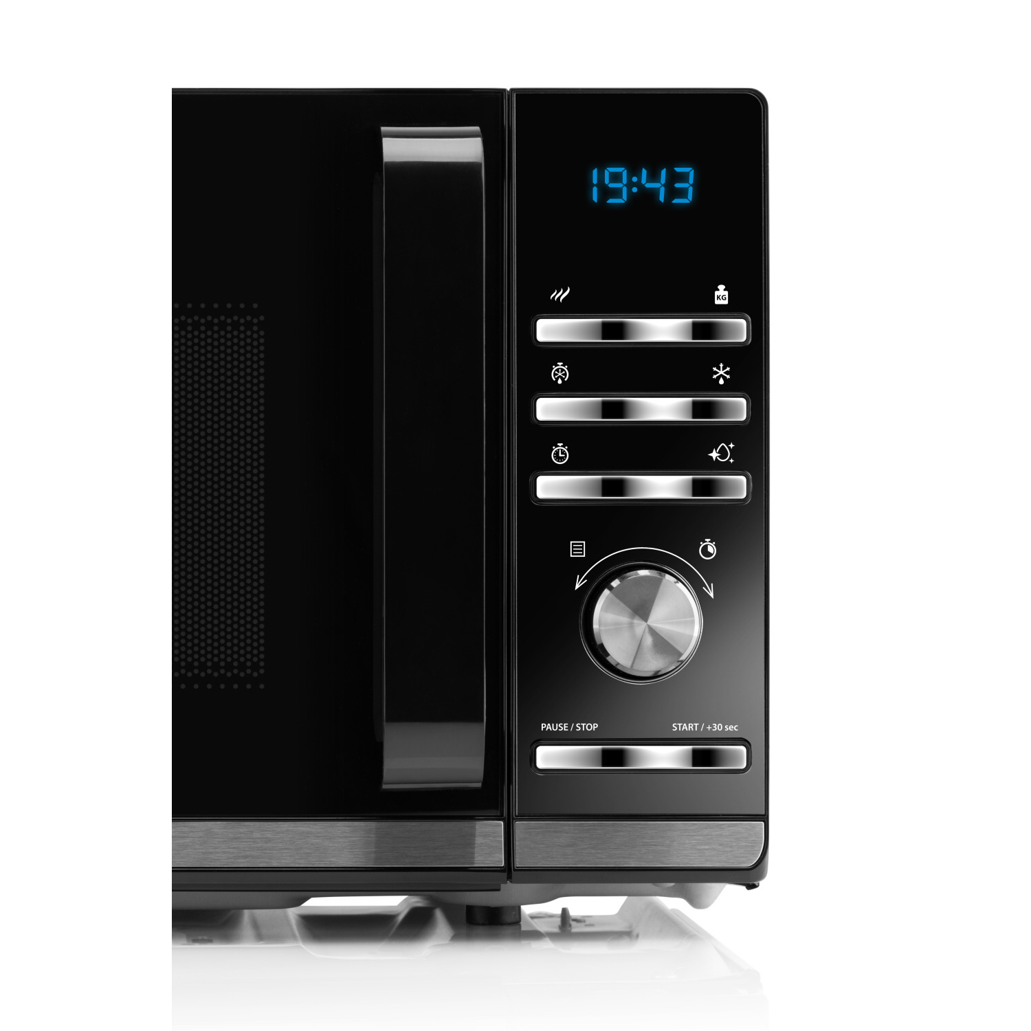 Forno a microonde nero con display digitale che mostra l'ora.