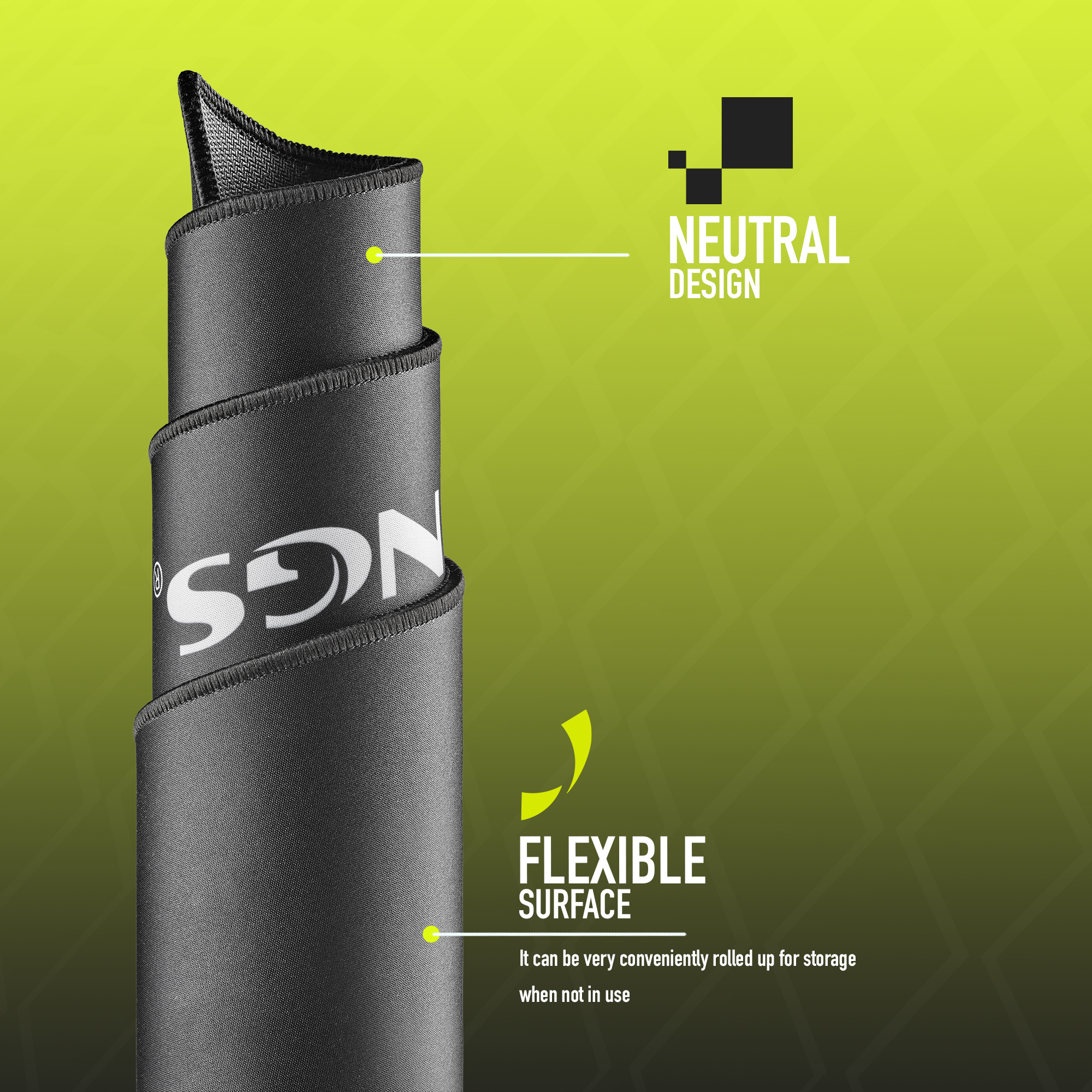 Zwinięta czarna podkładka pod mysz. Białe logo NGS. Zielone tło z tekstem.