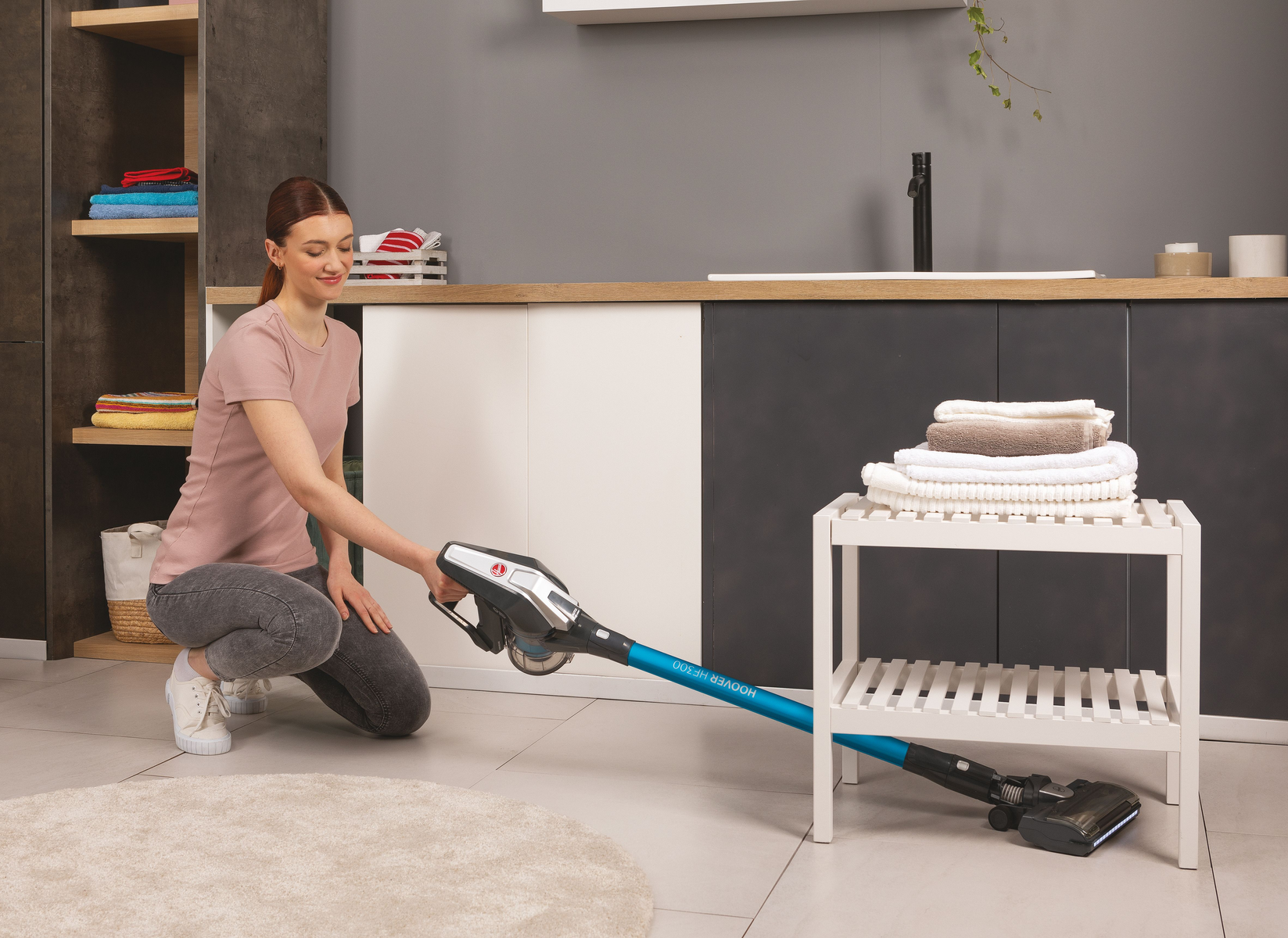 HF322TP 011 HOOVER 220 Watt Netz-/Batterie-/Akkubetrieb, Handstaubsauger,