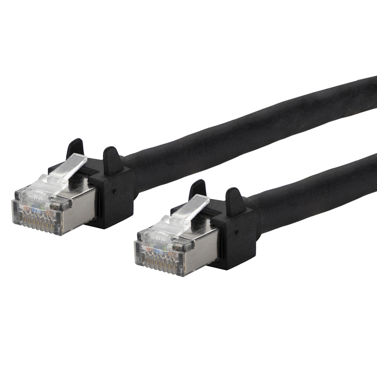 Zwei schwarze Ethernet-Kabel mit transparenten Steckern, Nahaufnahme auf hellem Hintergrund.