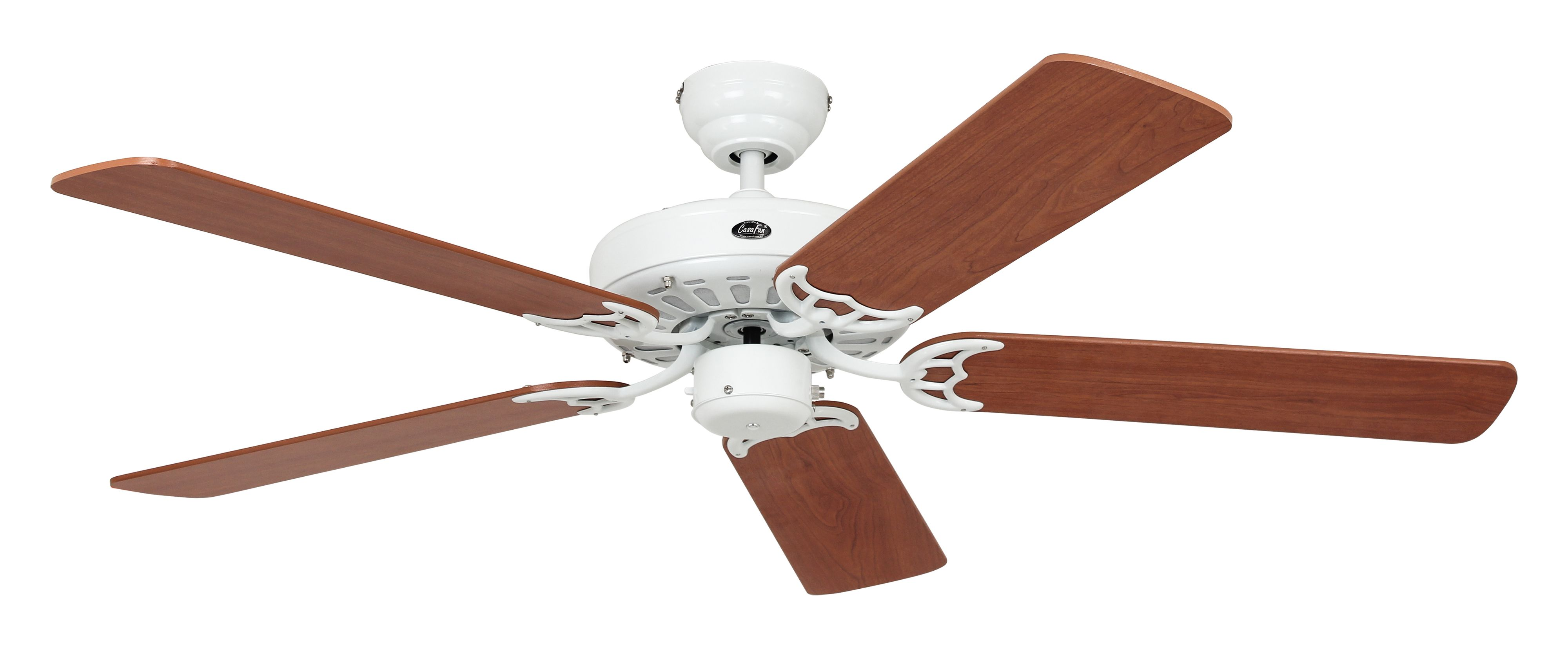 Weißer Deckenventilator mit fünf braunen Flügeln. Der Ventilator befindet sich vor einem weißen Hintergrund.
