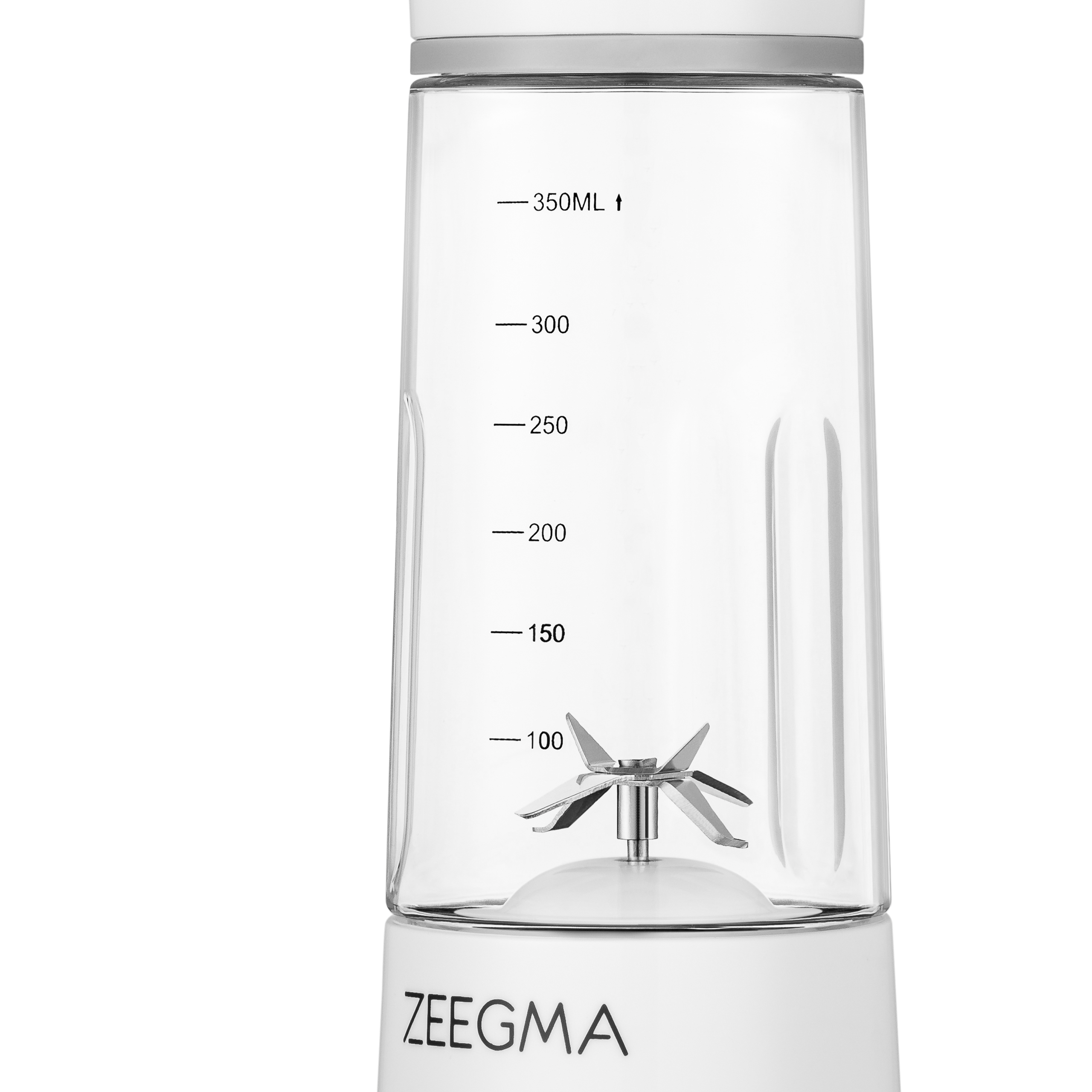 Przezroczysty dzbanek blendera z miarkami. Spód jest biały z nazwą marki.