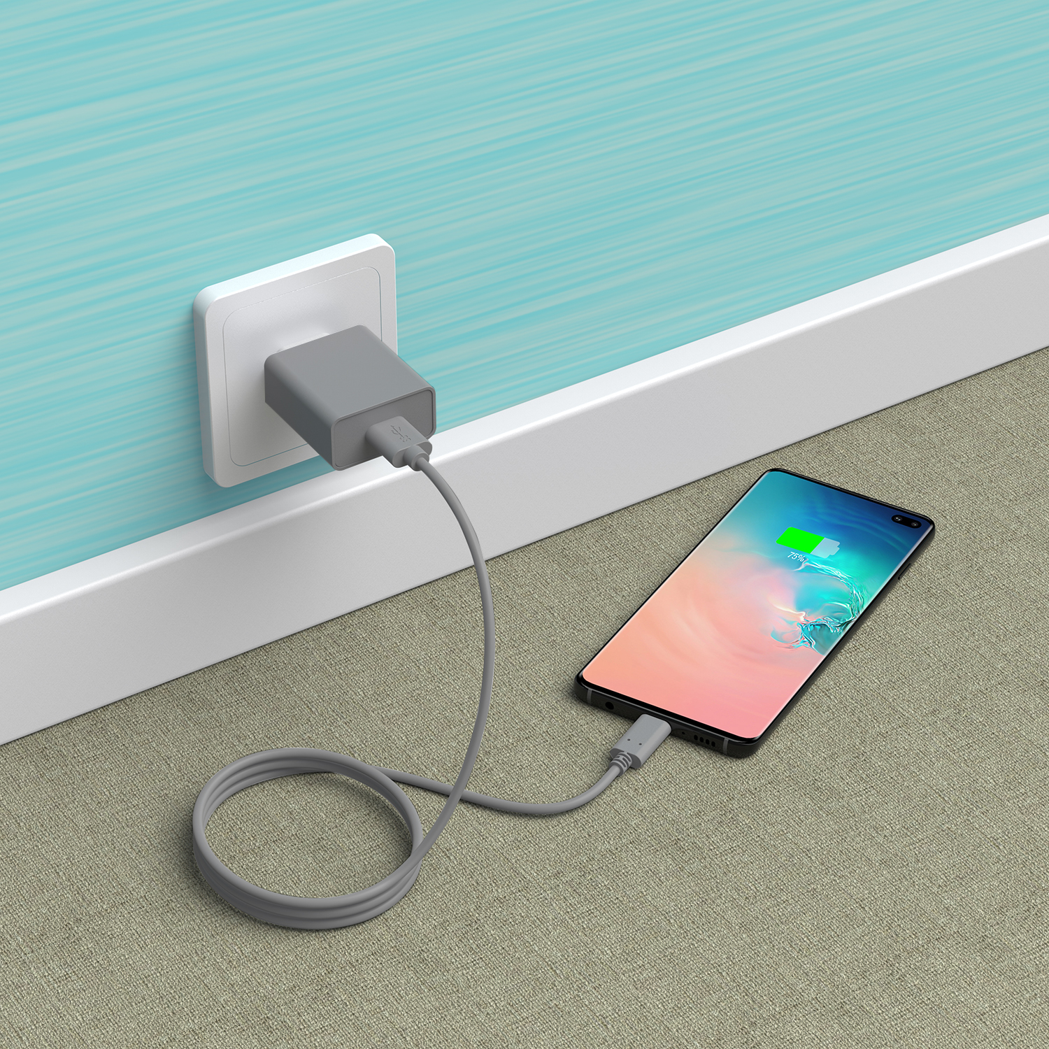 Telefon lädt mit Kabel, auf Teppich, an der Wand angeschlossen. Blaue Wand.