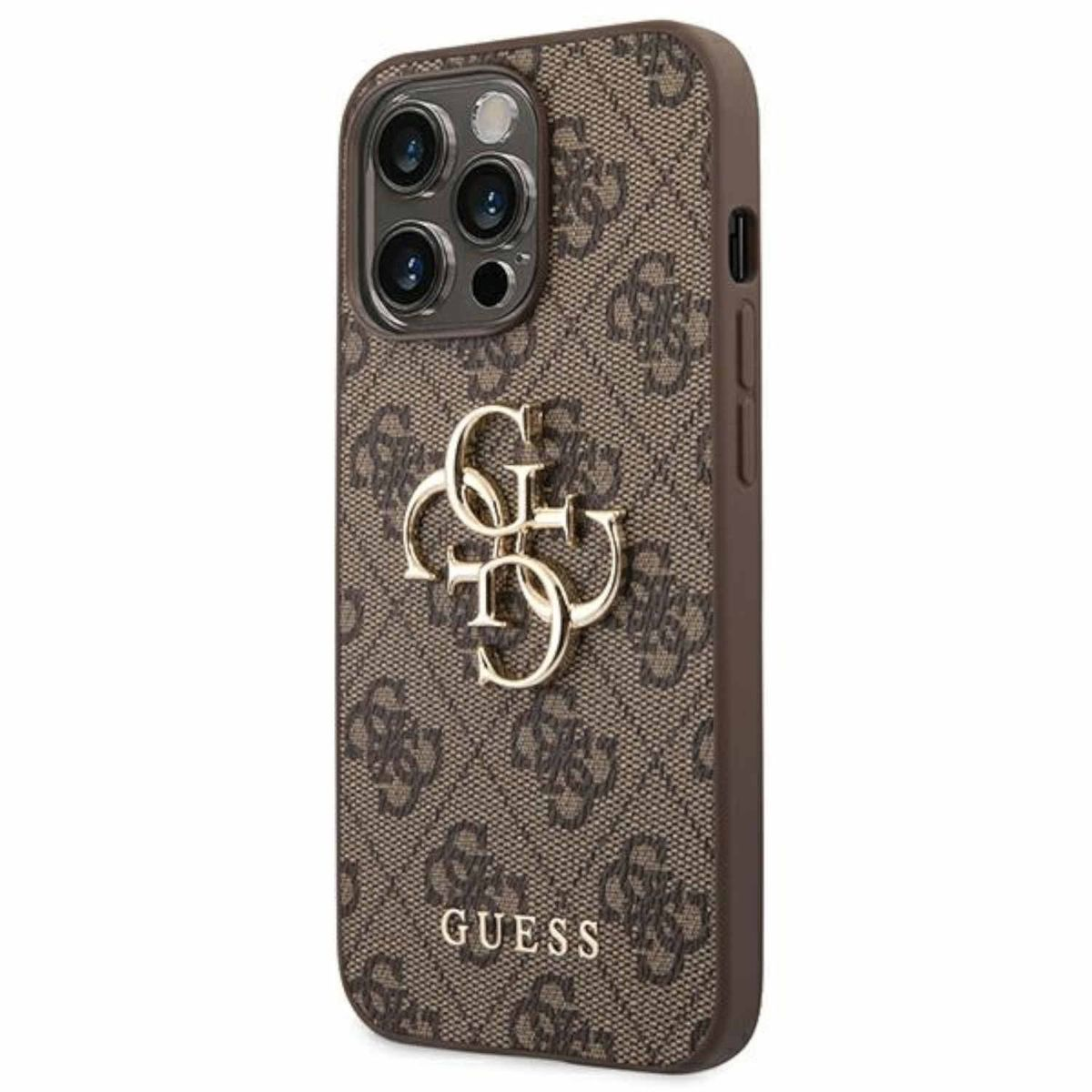 Eine braune Guess-Handyhülle mit goldenem Emblem und sich wiederholendem Monogrammmuster.