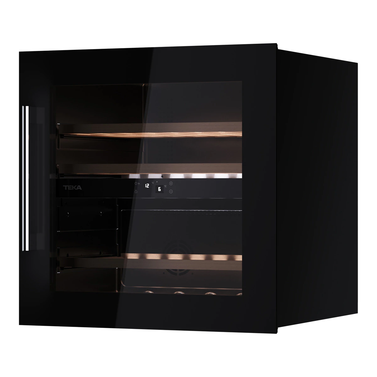 Czarna chłodziarka do wina. Szklane drzwi z półkami na wino w środku. Widoczne logo TEKA. Tłem jest biała ściana.