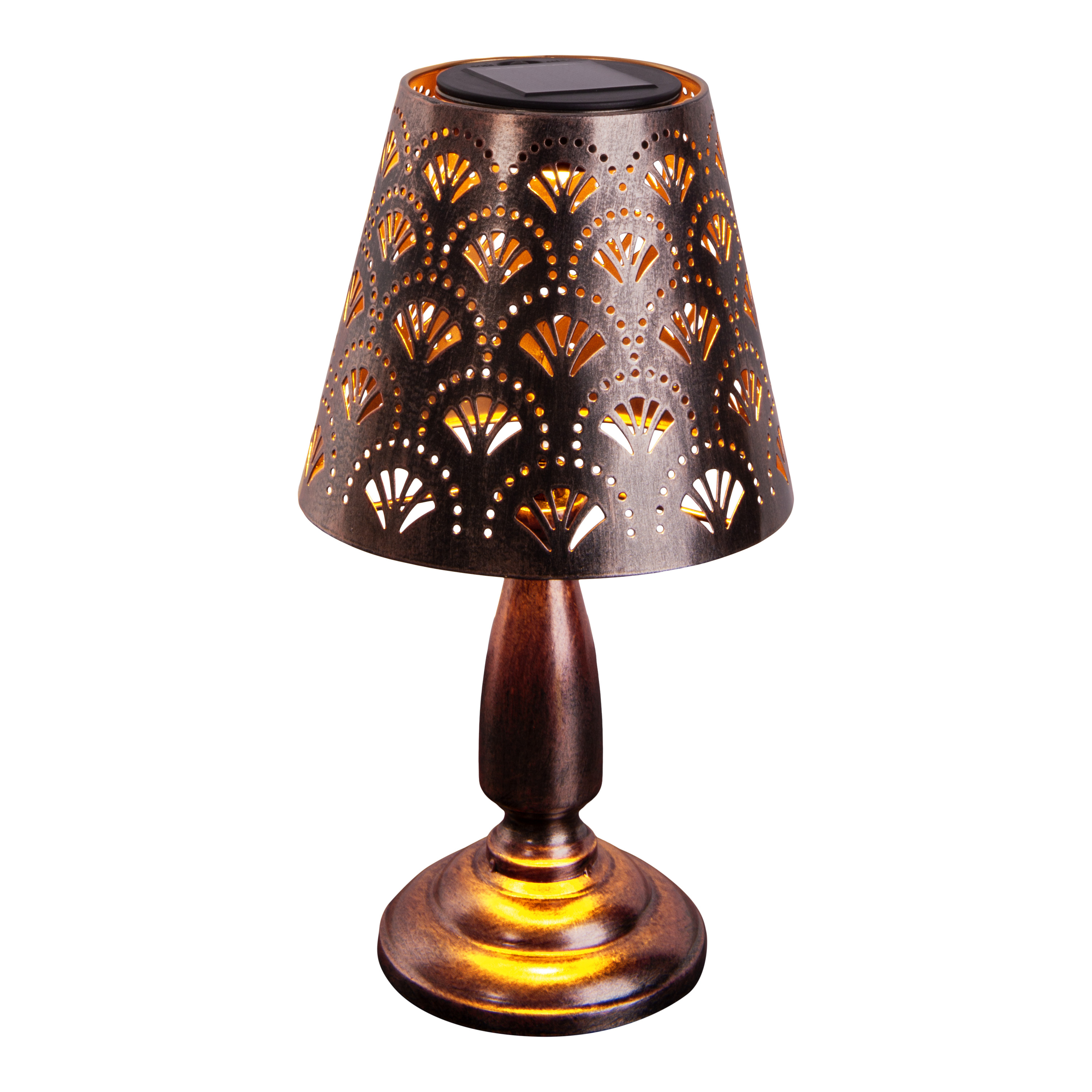 Eine solarbetriebene Tischlampe mit einem verzierten, bronzefarbenen Schirm und warmem, gelbem Schein.