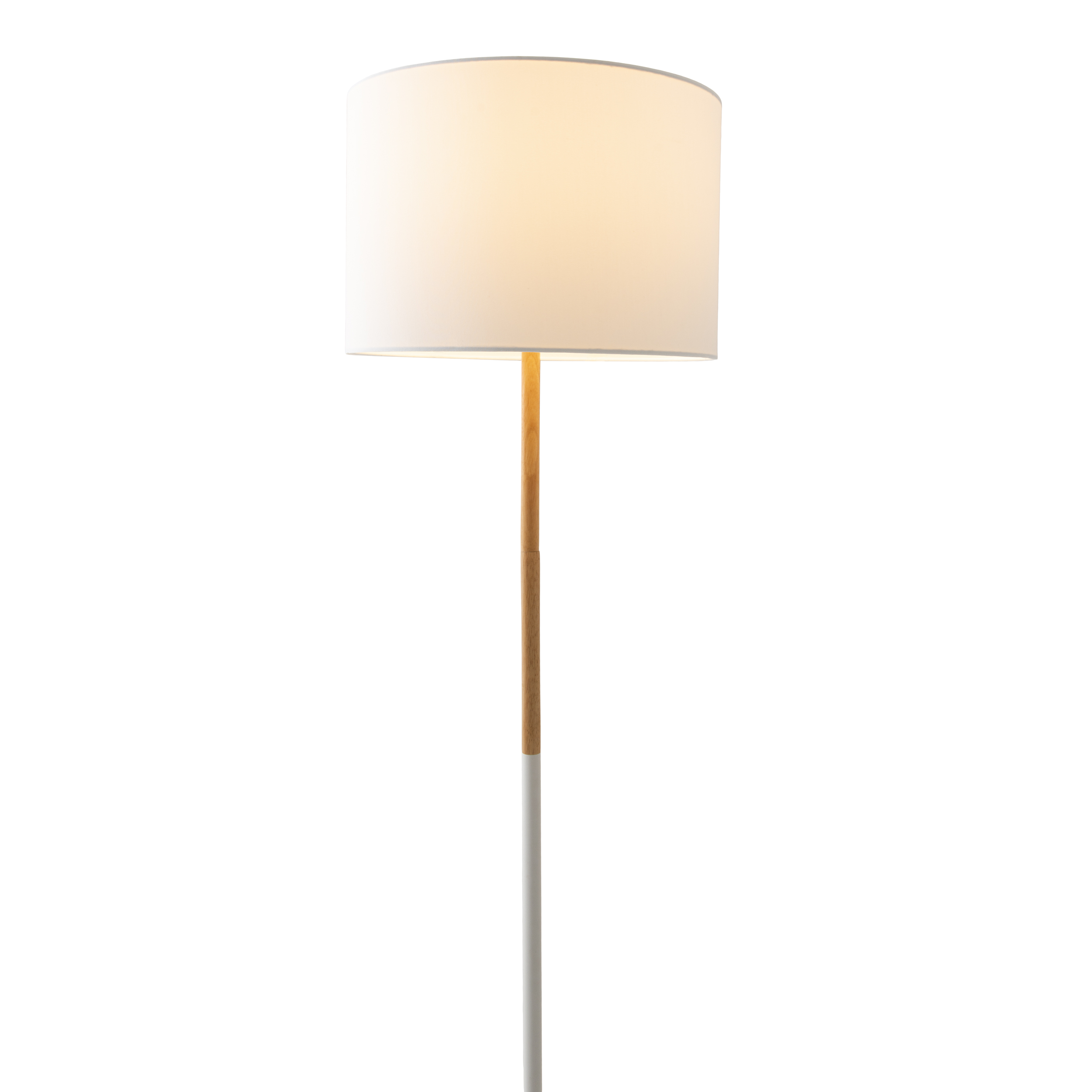 Lampadaire blanc avec abat-jour blanc et pied en bois et blanc, fond blanc.
