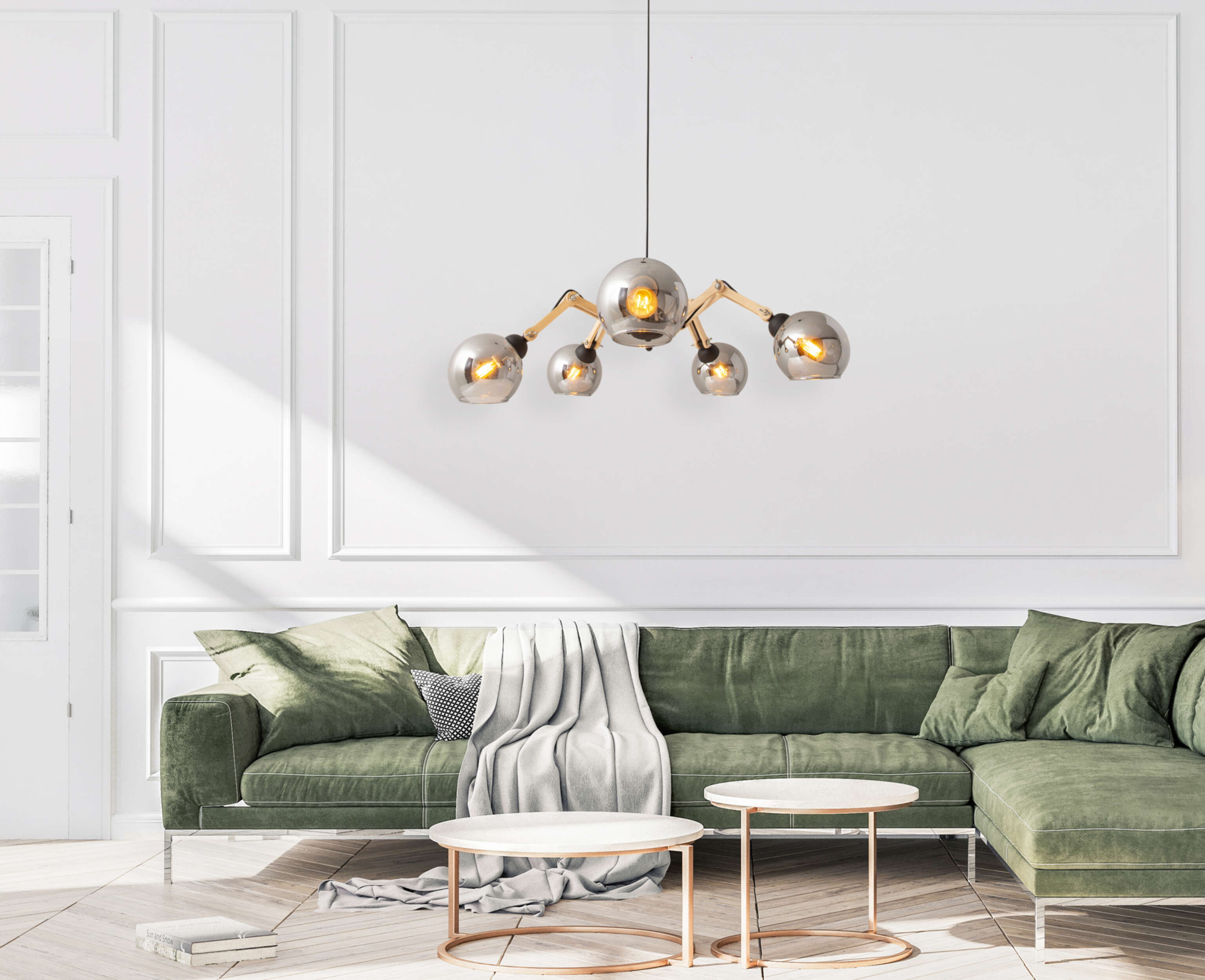 Modernes Wohnzimmer mit grünem Sofa, weißen Wänden und stilvollem Kronleuchter.