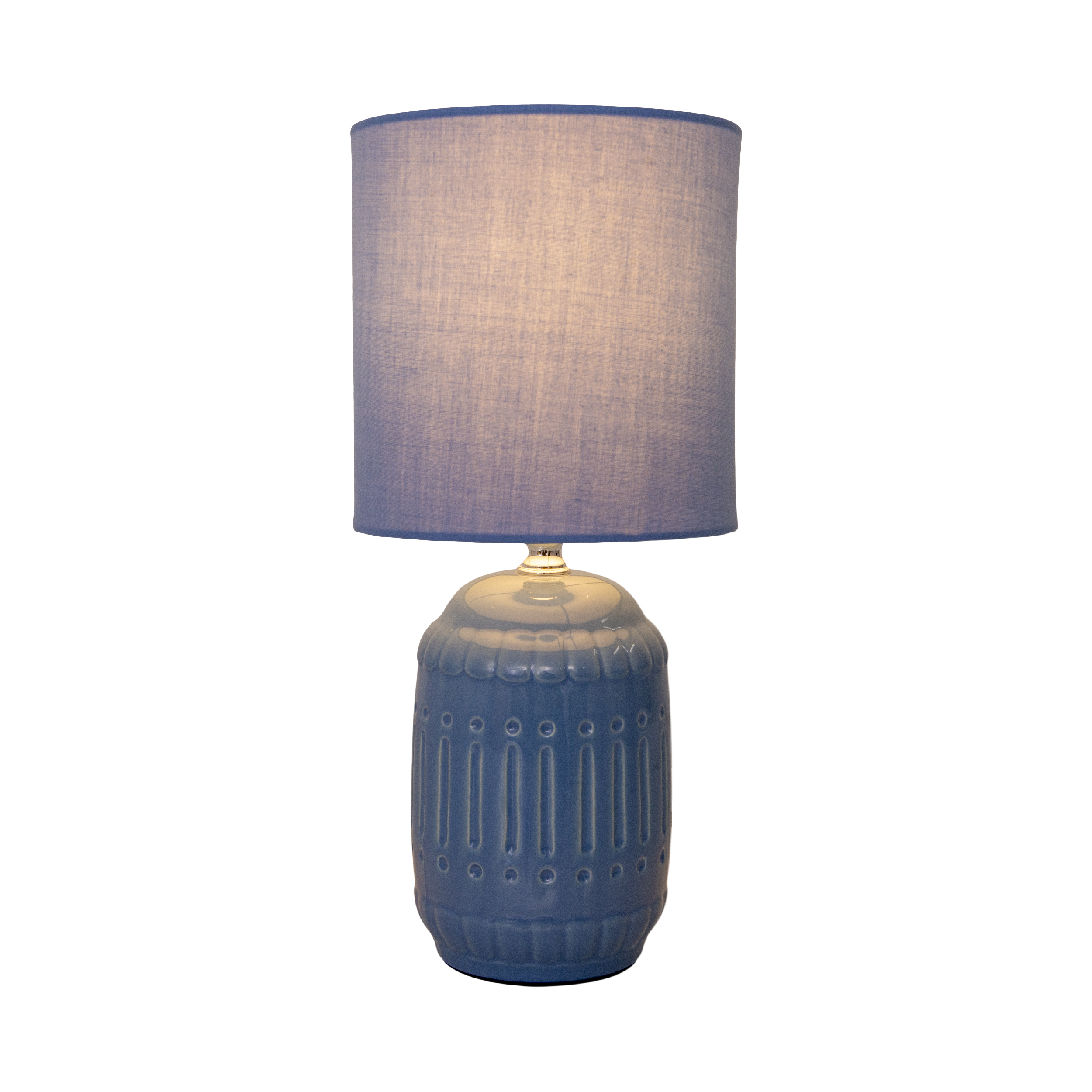 Blaue Keramik-Tischlampe mit hellblauem Lampenschirm.