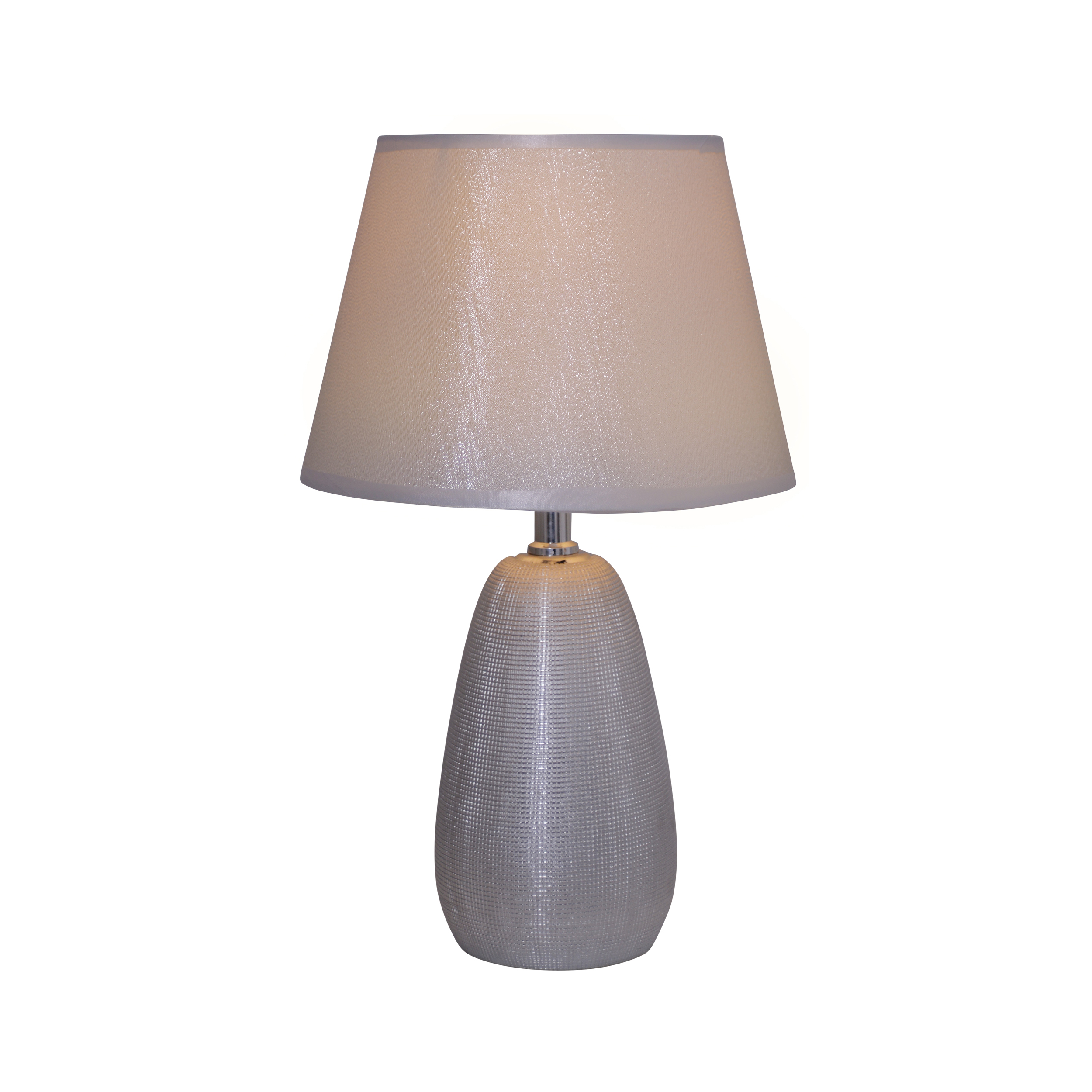 Eine graue Tischlampe mit weißem Lampenschirm vor weißem Hintergrund.
