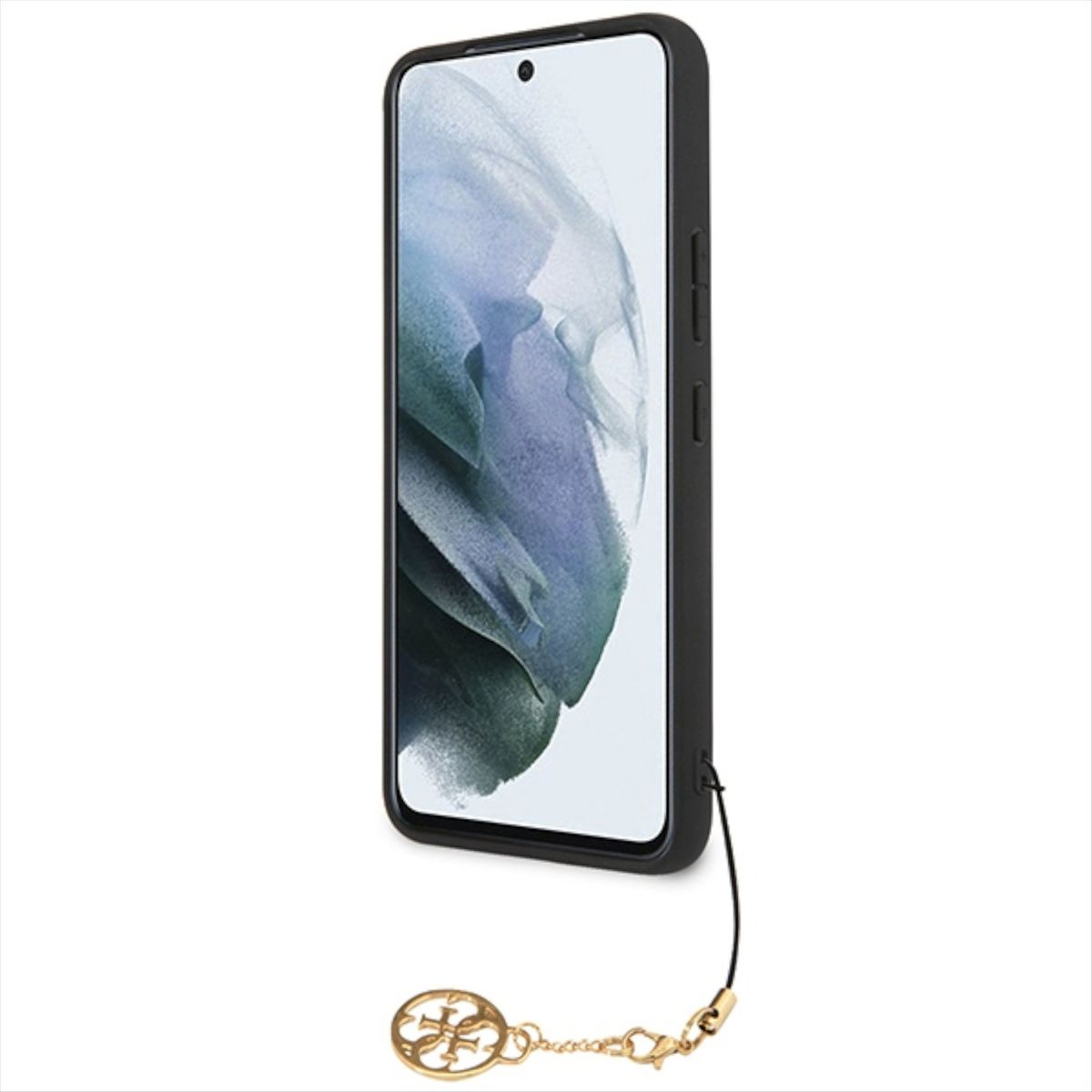 Schwarzes Telefon mit Hülle und goldenem Guess-Anhänger auf einer Oberfläche.