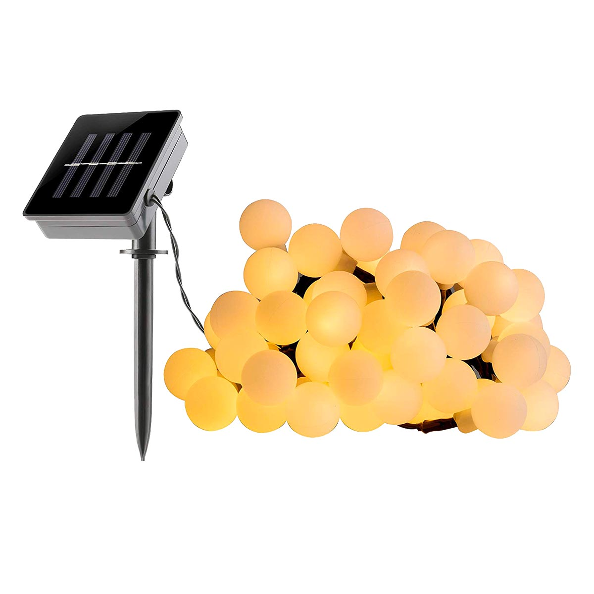 Solarbetriebene Lichterkette und Solarpanel. Die Lichter sind gelb und rund. Das Panel ist schwarz.