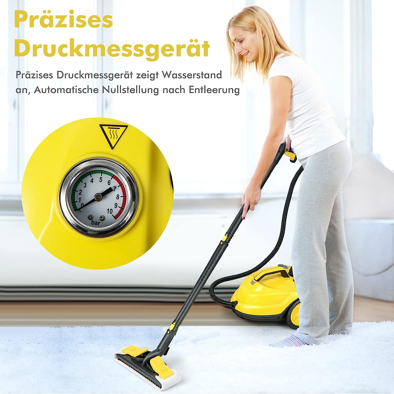 Frau benutzt gelben Dampfreiniger auf weißem Teppich. Ein Messgerät ist sichtbar.