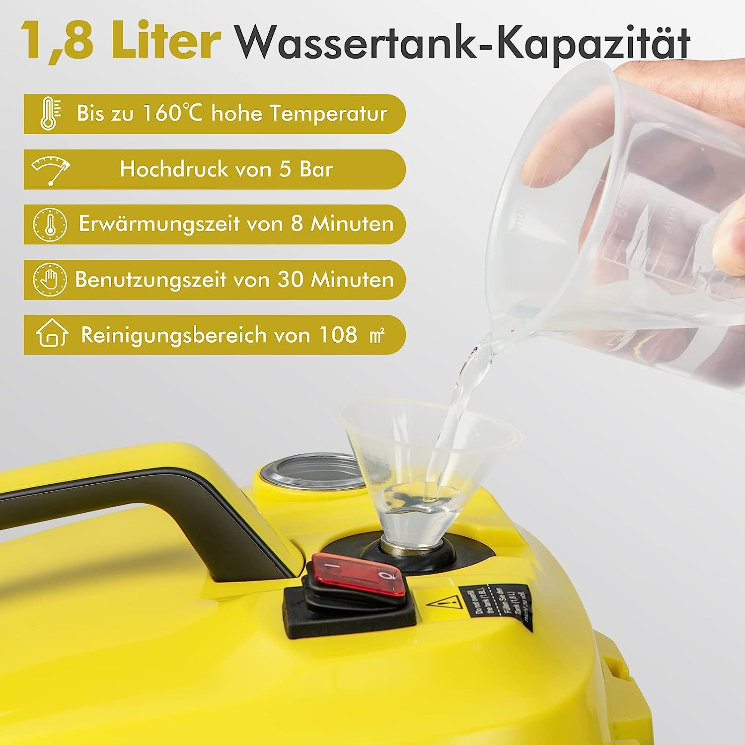 Ein gelber Dampfreiniger mit Text, eine Hand gießt Wasser in die Maschine.