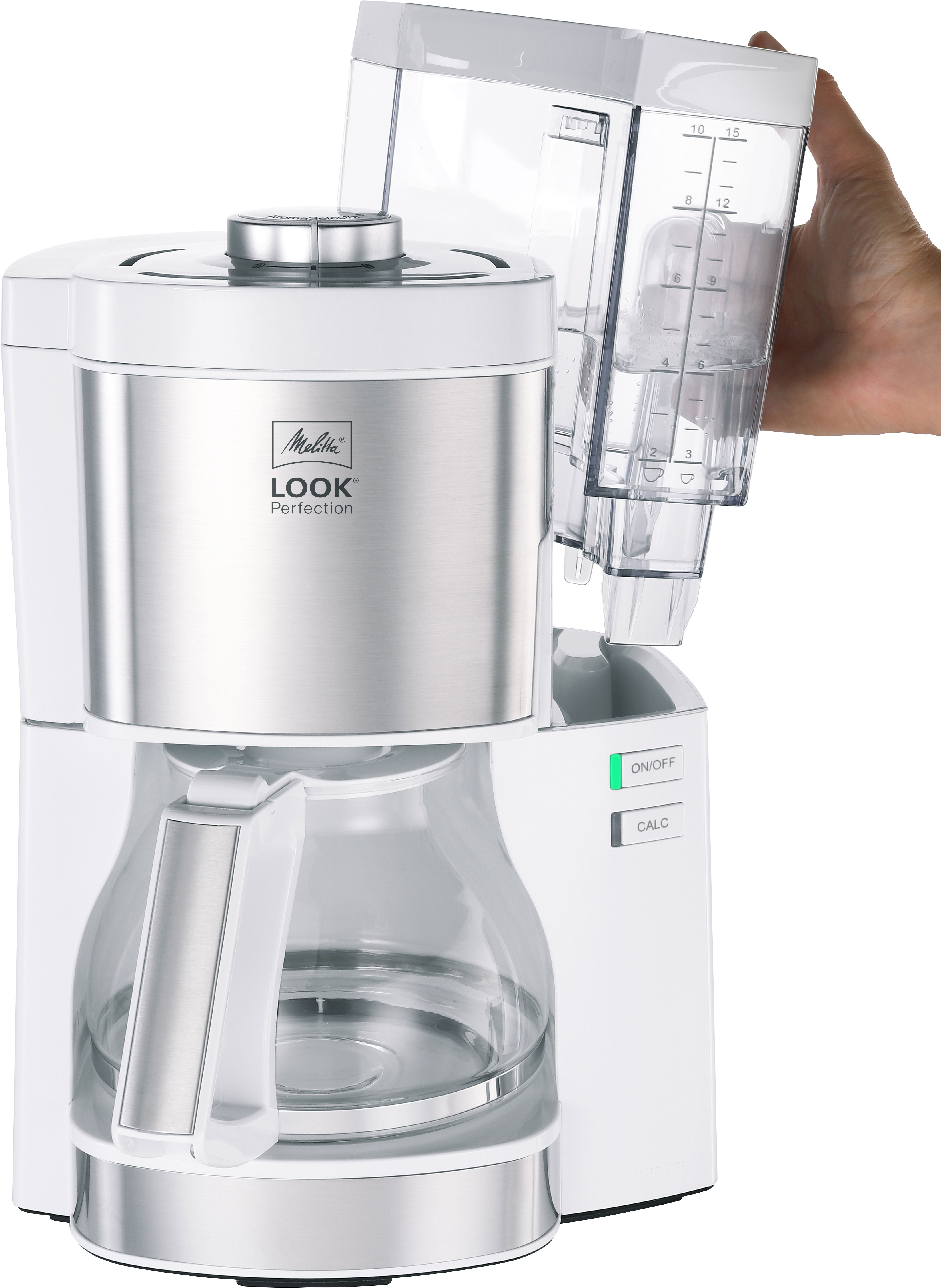 Biały ekspres do kawy z przezroczystym pojemnikiem na wodę, który jest napełniany. Słowo „Melitta” jest widoczne.