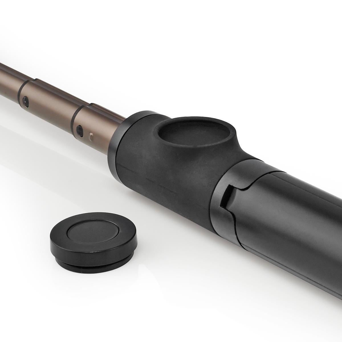 Nahaufnahme eines schwarzen Selfie-Sticks mit abgenommenem Verschluss.