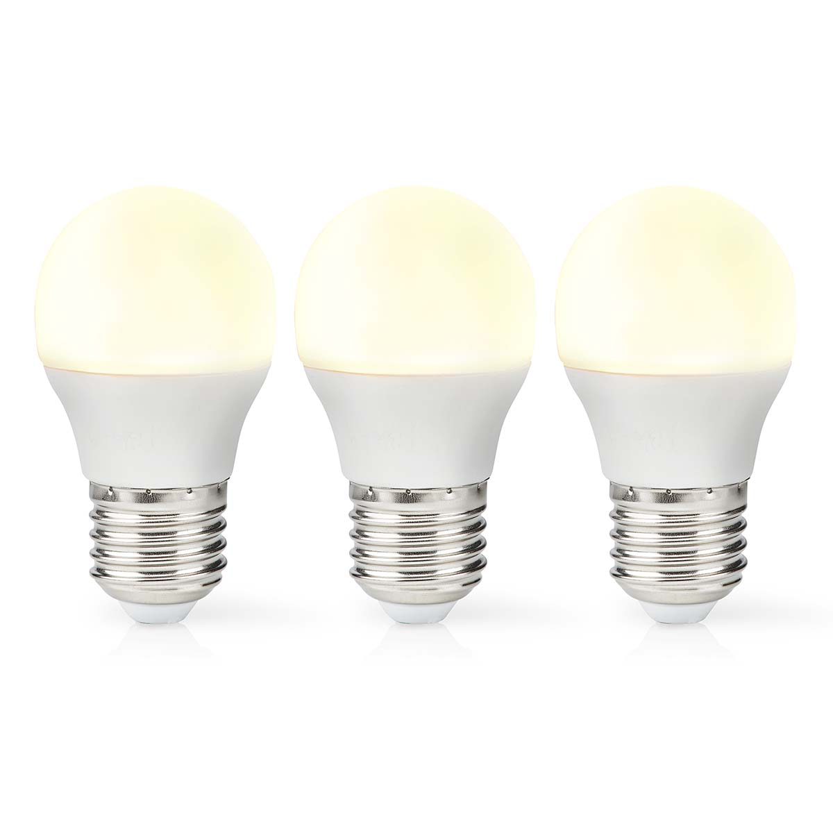 Tre lampadine bianche luminose con base bianca e vite argentata.