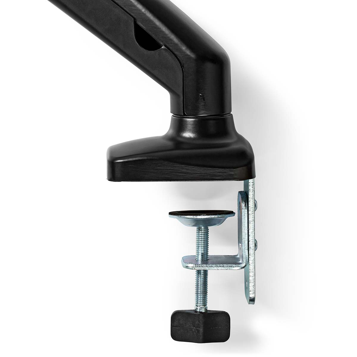 Close-up van de zwarte monitorarmklem. Het bevindt zich op een wit oppervlak en heeft een schroef.