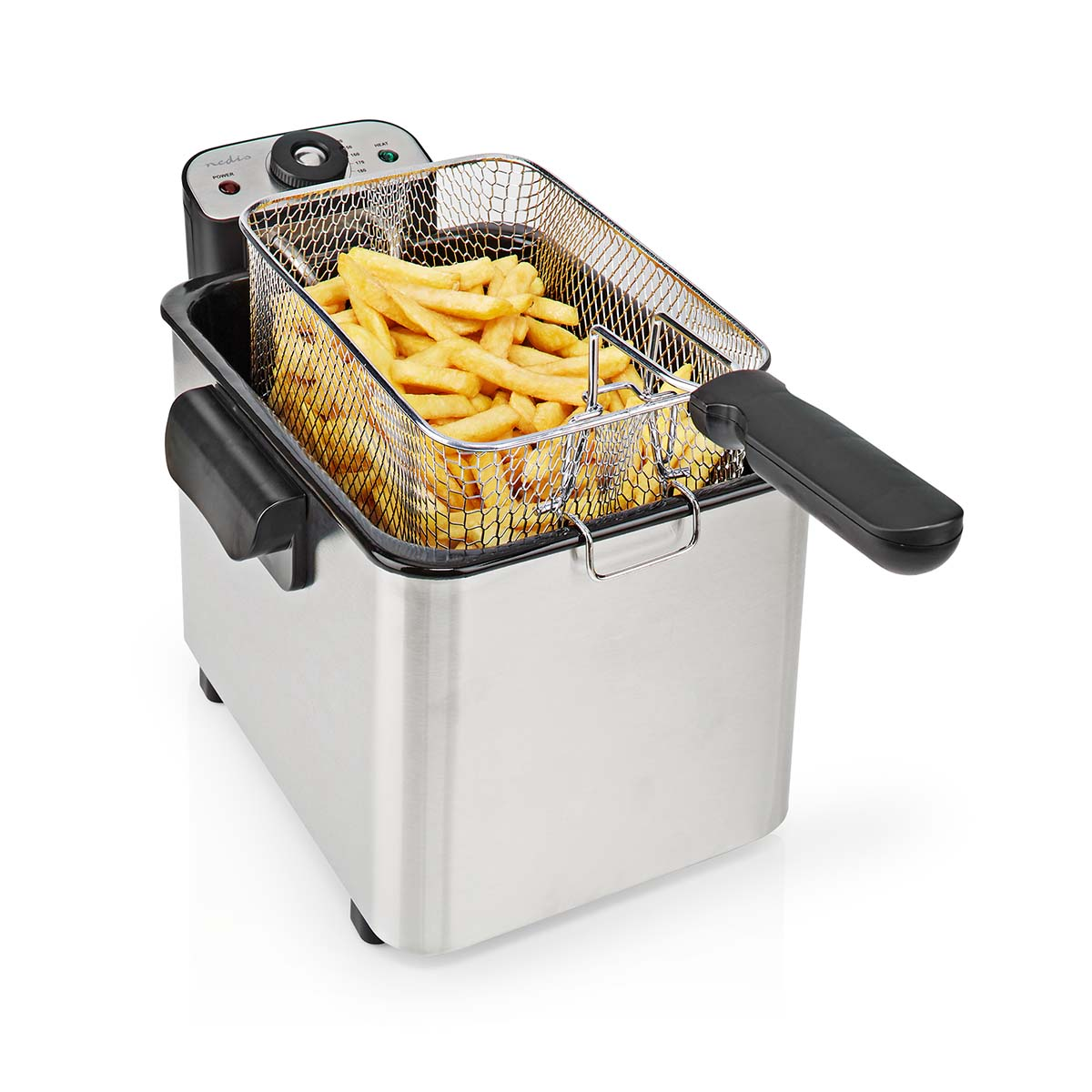 Una friggitrice in acciaio inossidabile con un cestello pieno di patatine fritte.
