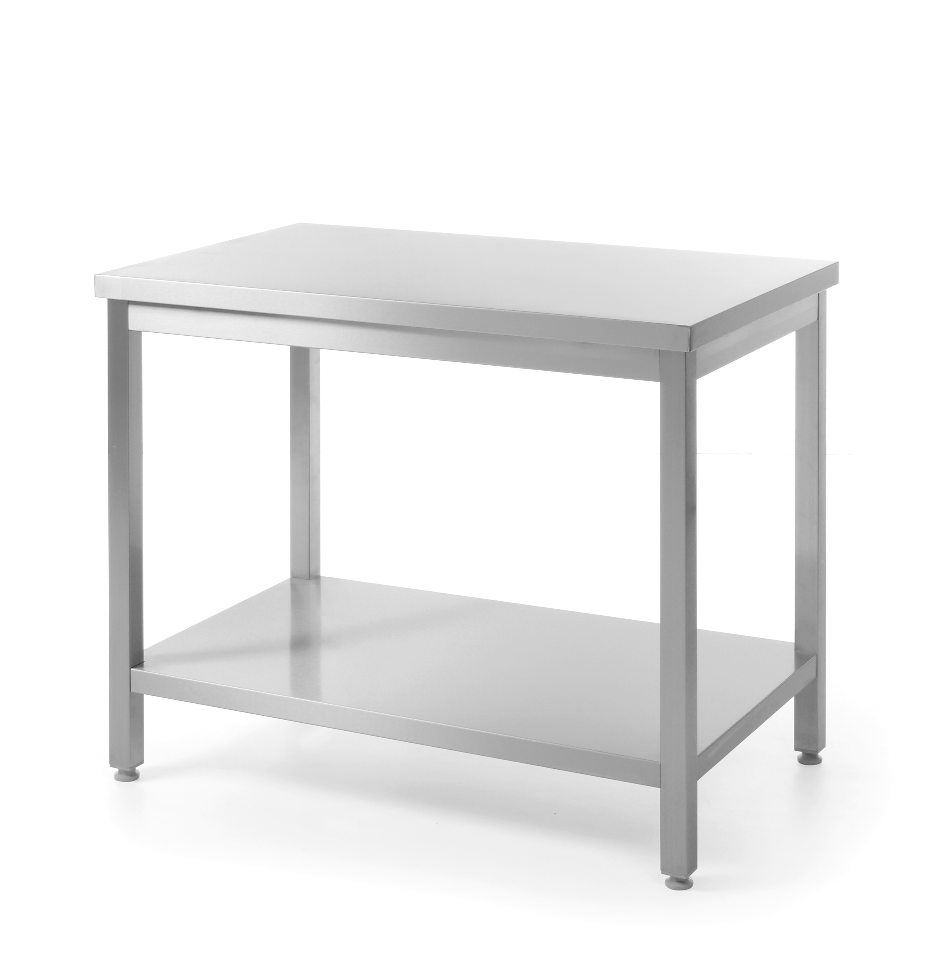 Tavolo in acciaio inox con ripiano. Forma rettangolare, sfondo bianco.