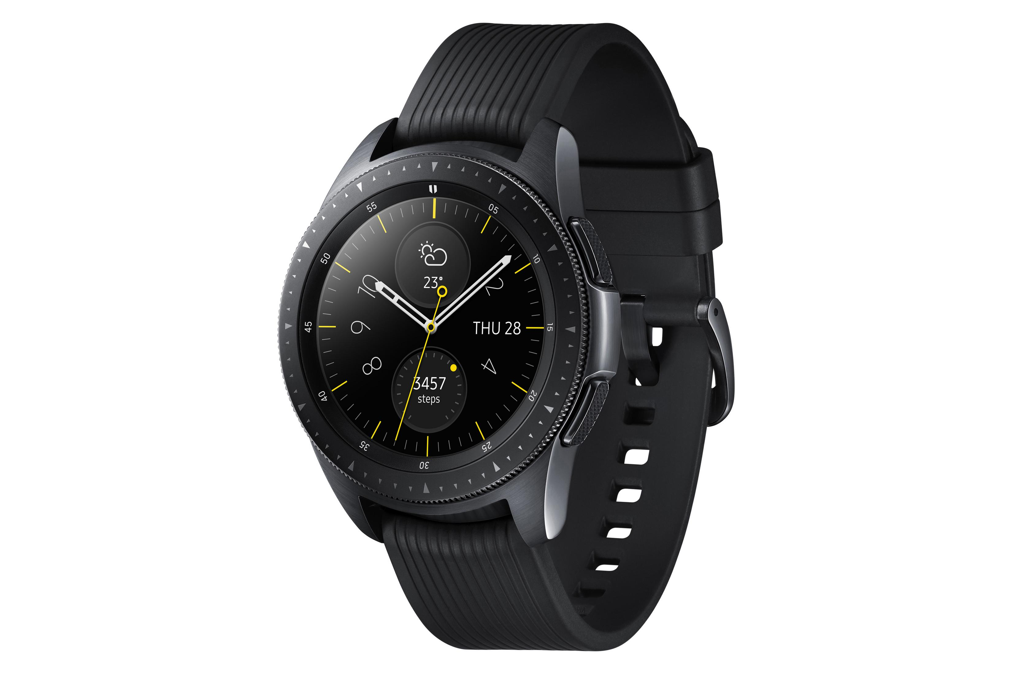 Schwarze Samsung Smartwatch auf weißem Hintergrund, Ansicht von schräg oben.