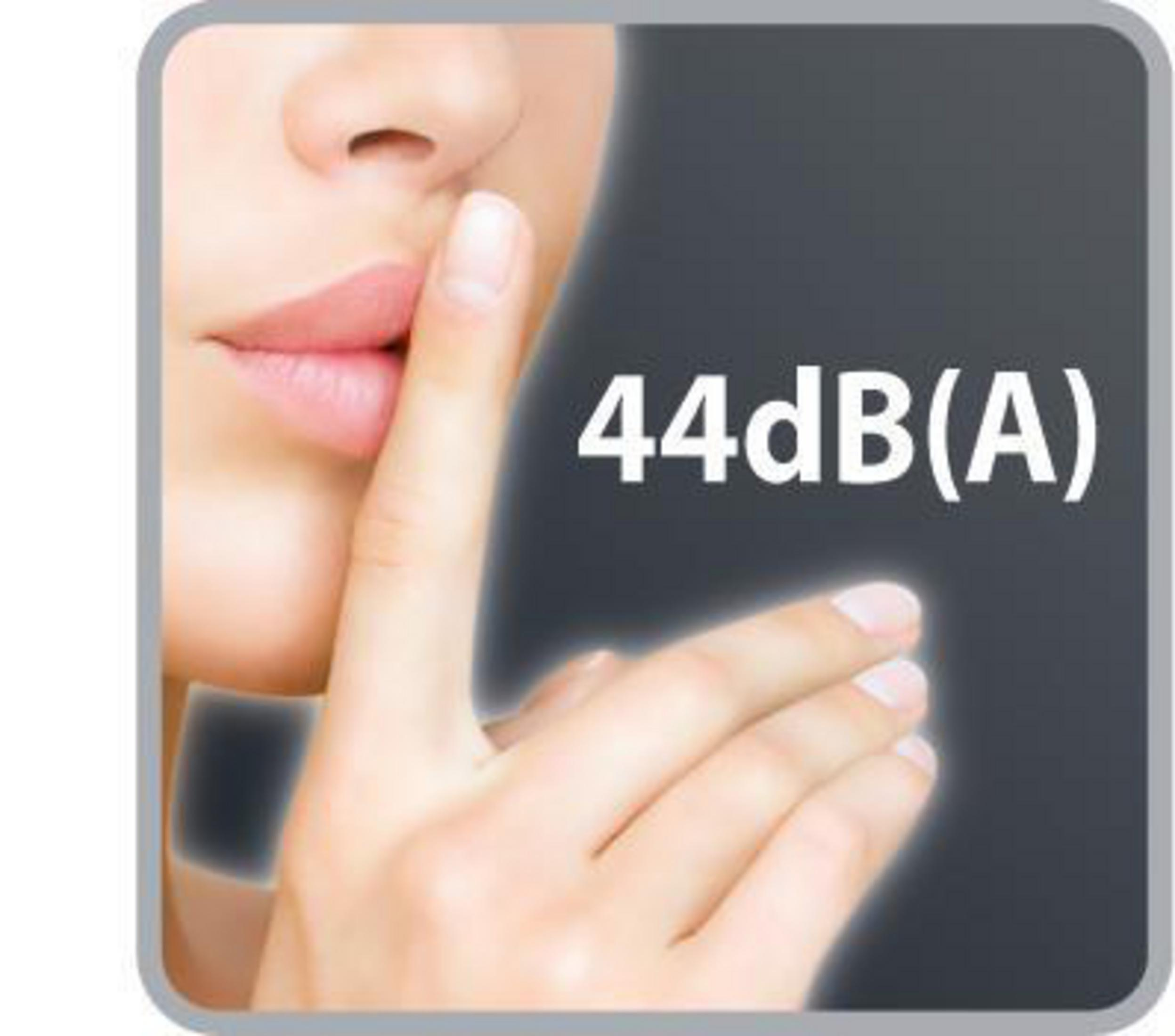 Eine Person legt einen Finger auf die Lippen. Der Text '44dB(A)' wird angezeigt.
