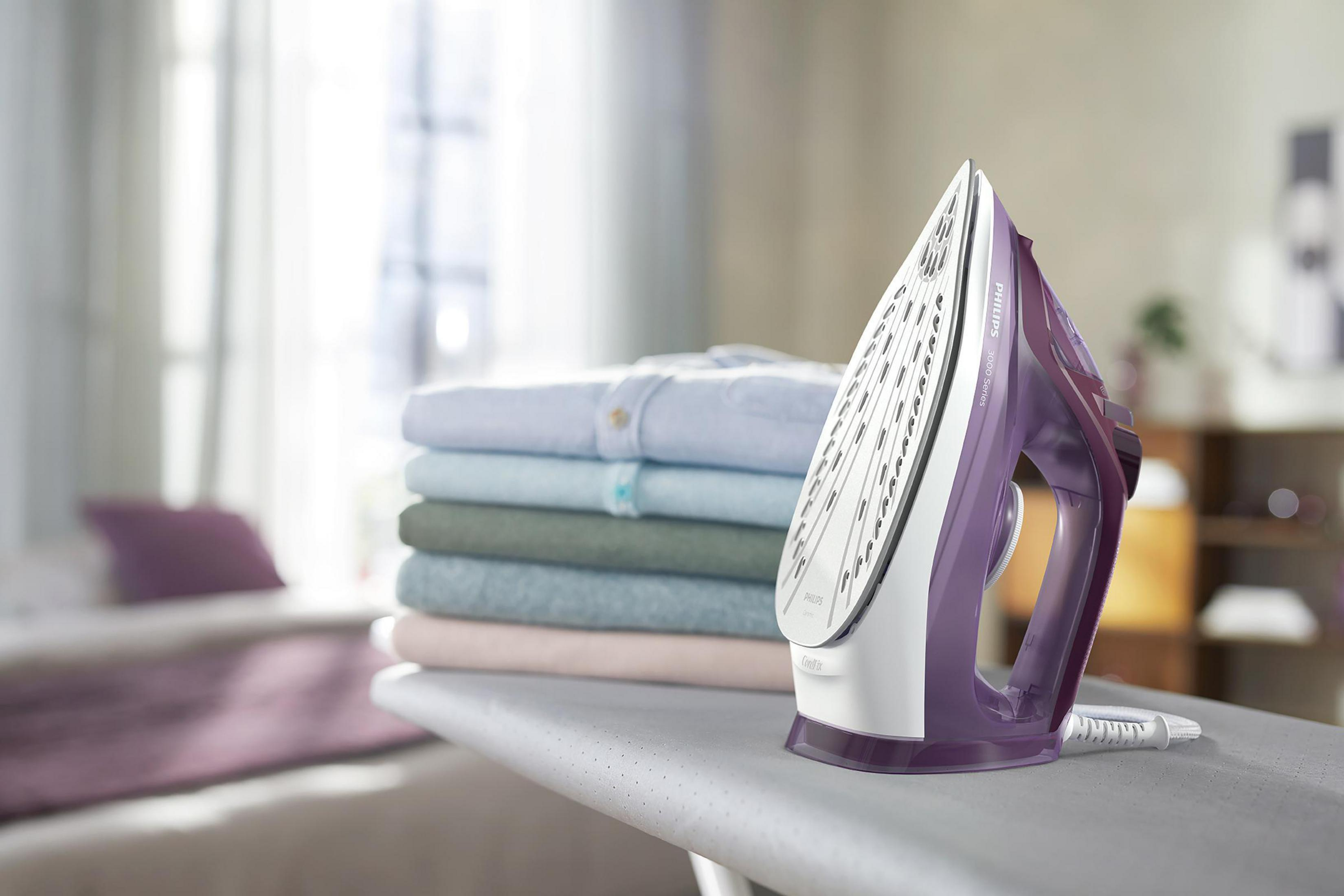 Żelazko parowe PHILIPS 3000 series DST3041/30 Fioletowy