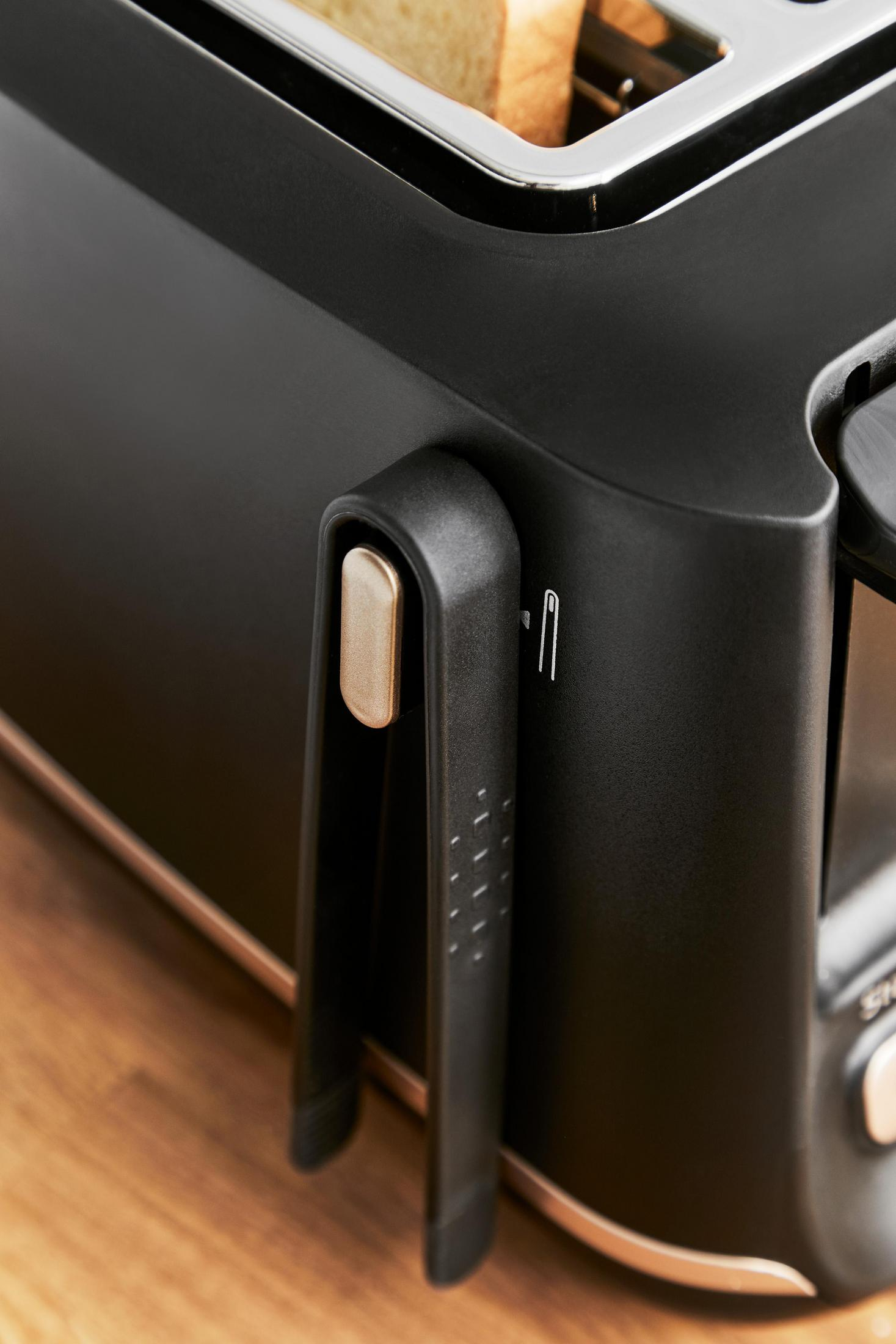 Zbliżenie czarnego tostera z uchwytem, pokazujące dźwignię i ustawienia.