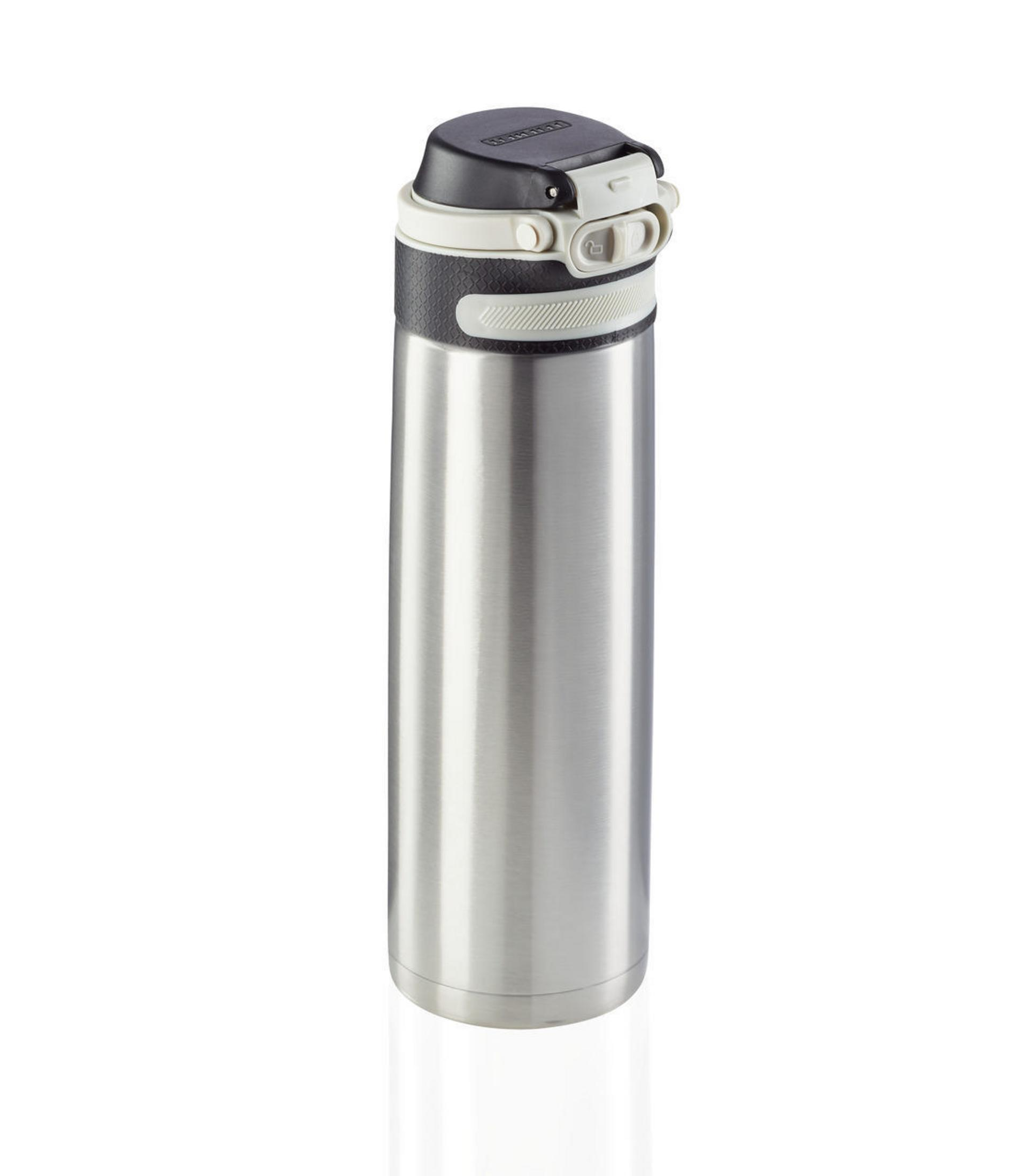 Eine silberne isolierte Wasserflasche mit einem schwarz-weißen Deckel.
