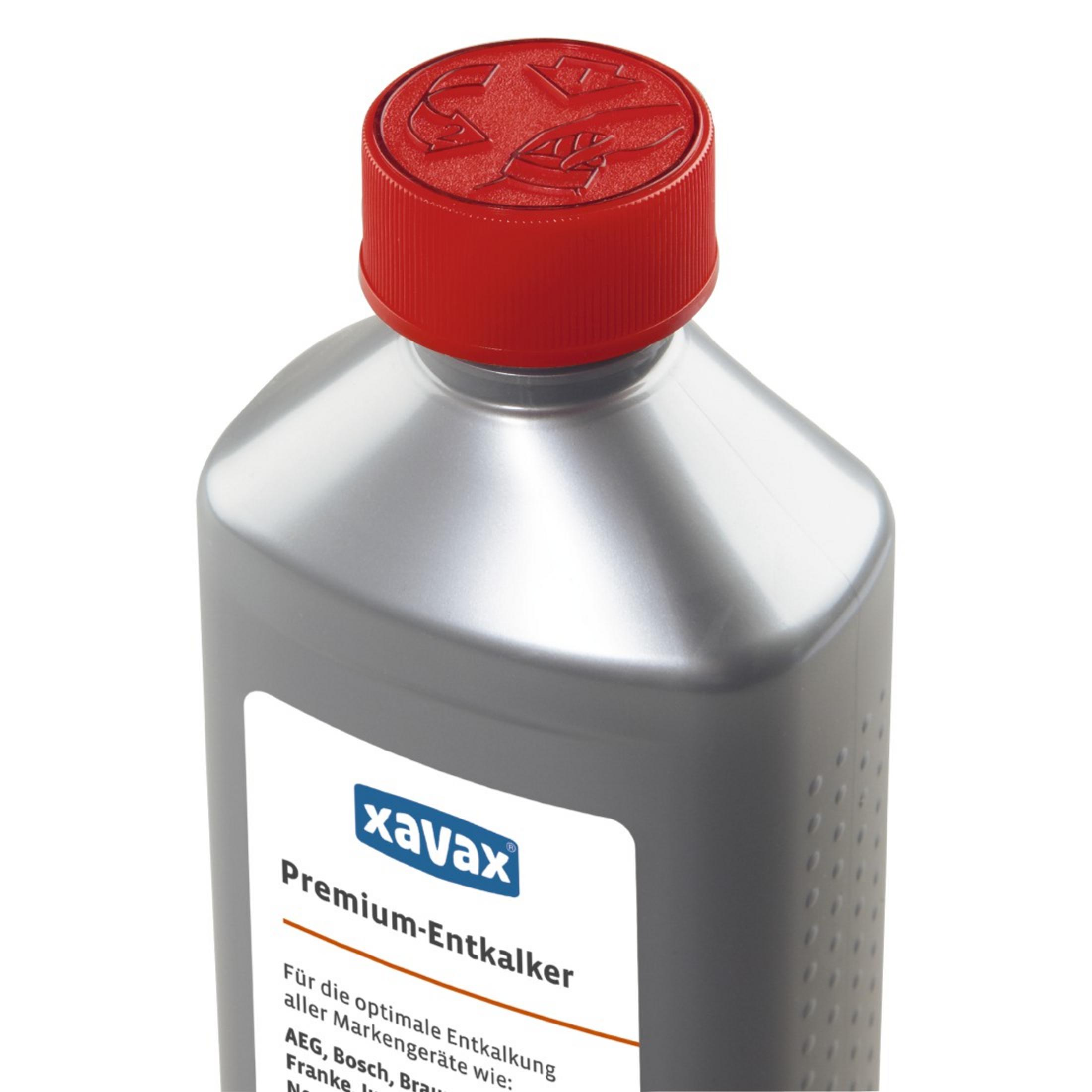 Eine Entkalkerflasche mit rotem Deckel auf weißem Hintergrund.