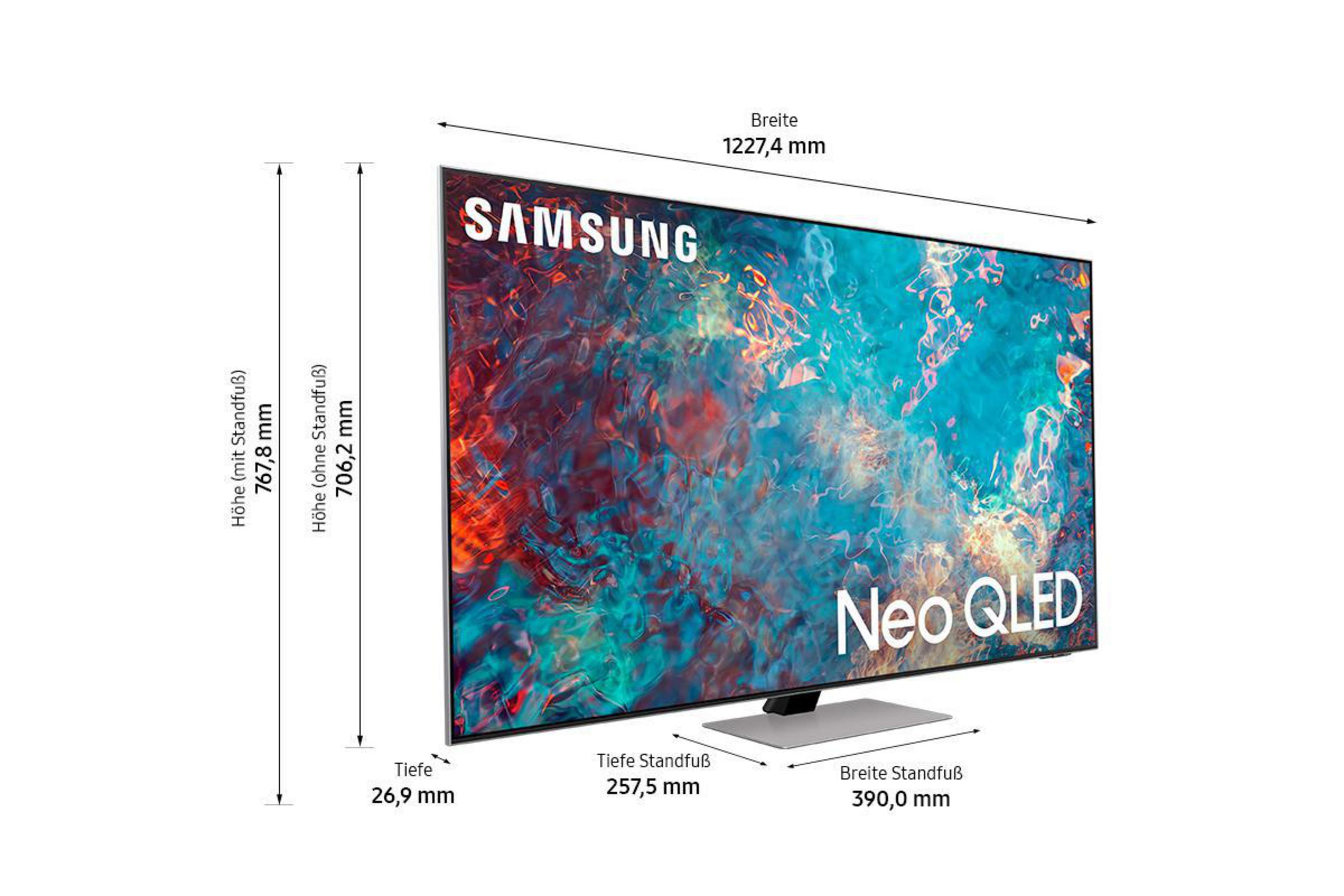 Samsung Neo QLED TV mit Maßangaben. Auf weißem Hintergrund mit schwarzem Standfuß.