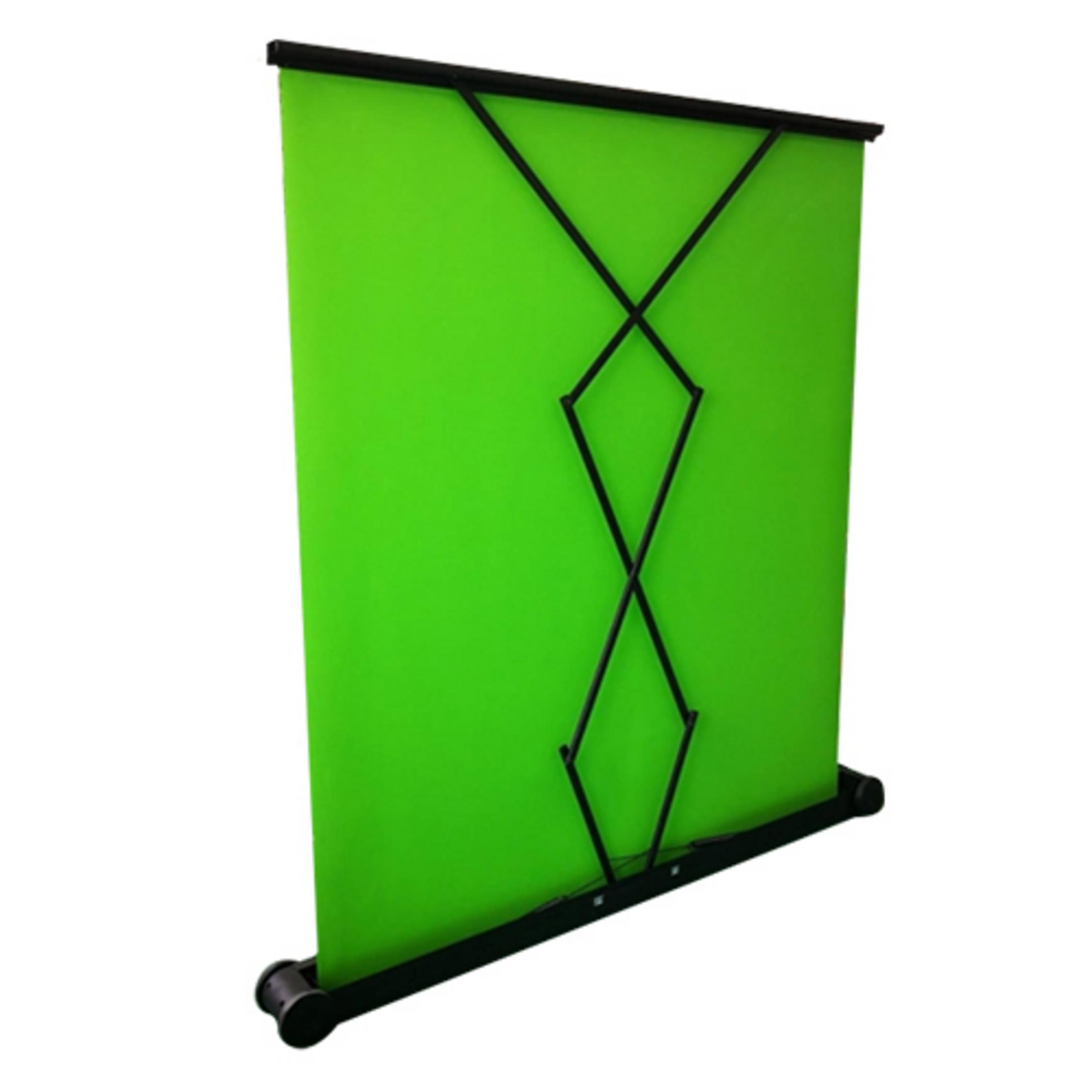 Un telón de fondo verde con un marco negro y estructura de soporte.