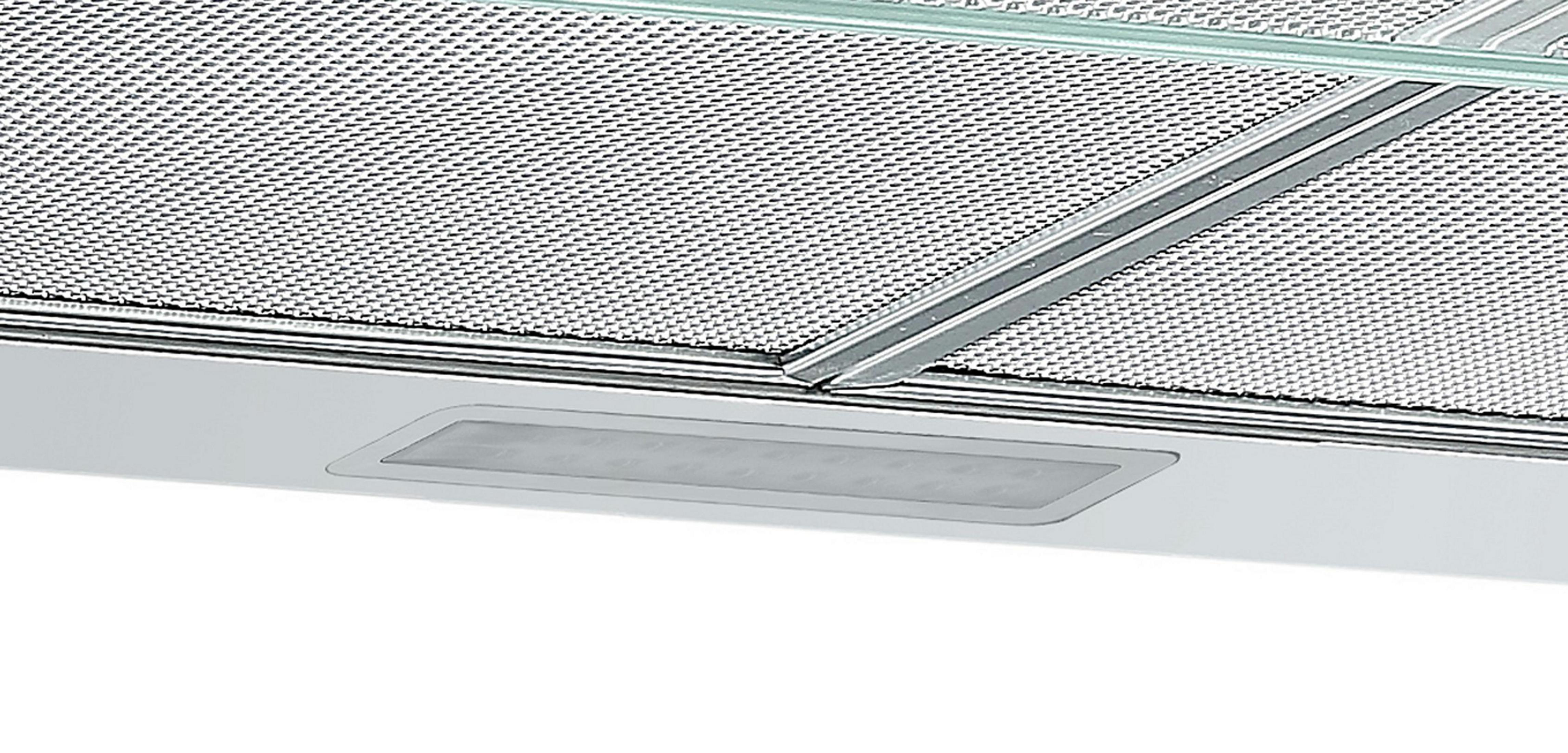 Primo piano di una cappa in acciaio inox con filtro a rete metallica e pannello luminoso a LED.