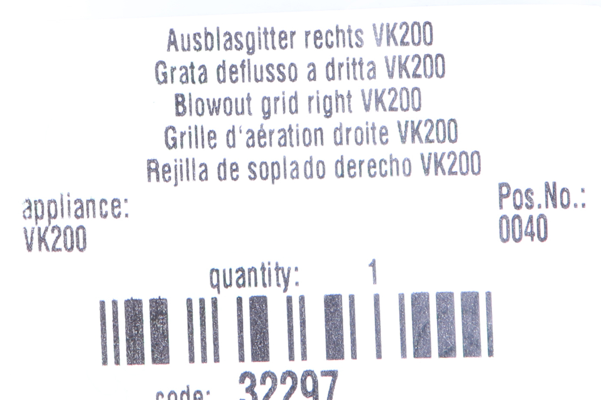 Ein Produktetikett mit Text in mehreren Sprachen, darunter 'Blowout grid right VK200'.