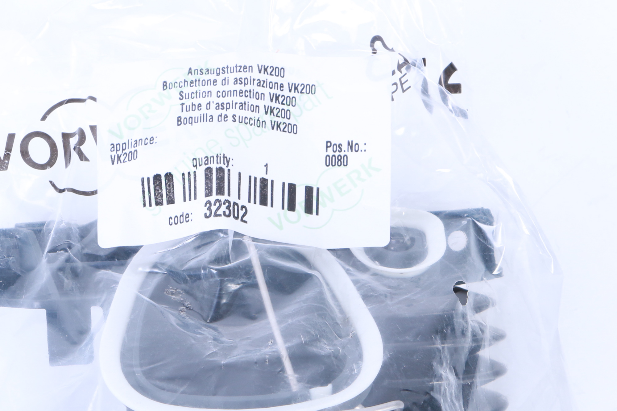 Eine Plastiktüte mit Teilen, mit einem Etikett mit Produkt- und Mengeninformationen.