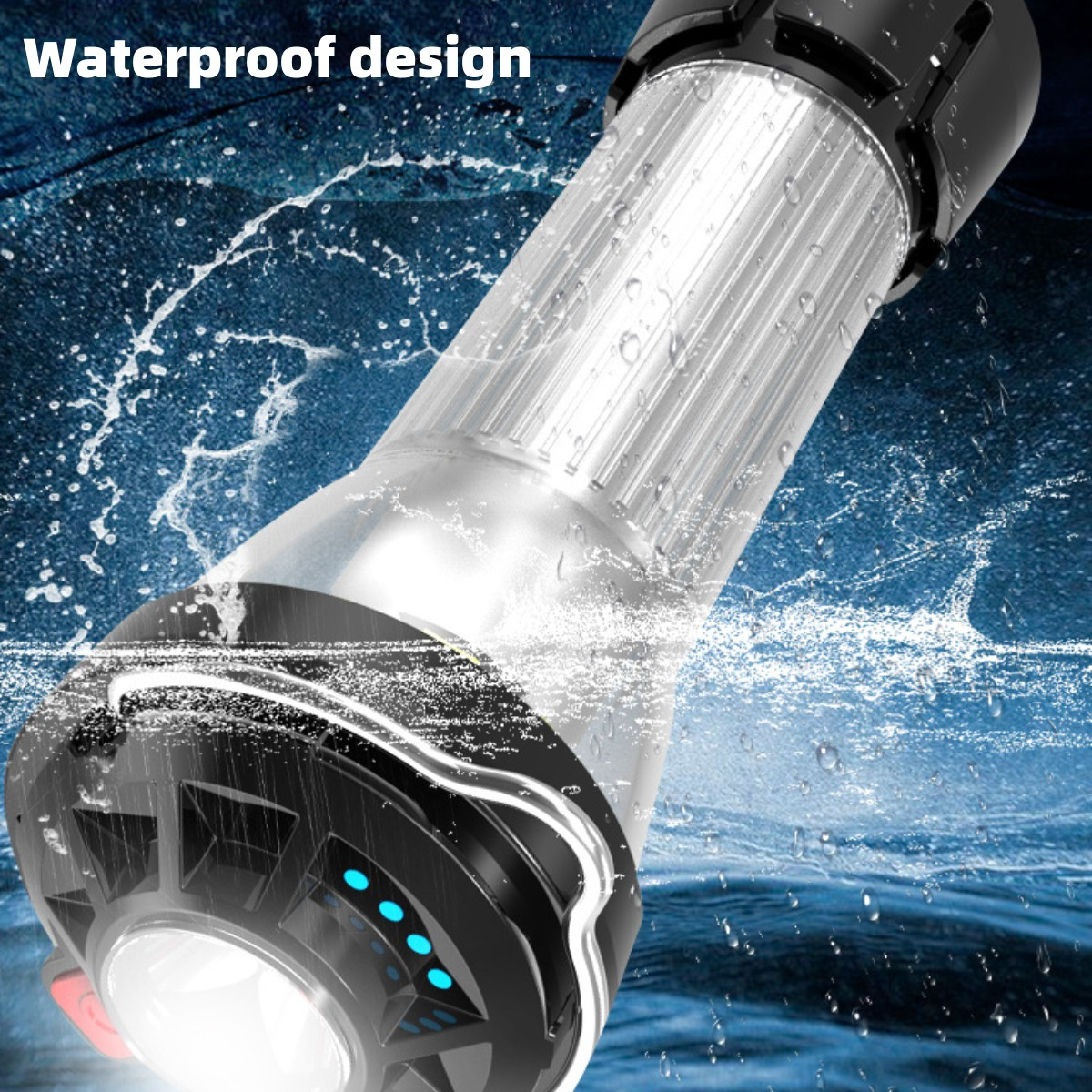 Schwarze und silberne wasserdichte Taschenlampe. Wasserspritzer-Effekt, der das Design und die Funktion hervorhebt.