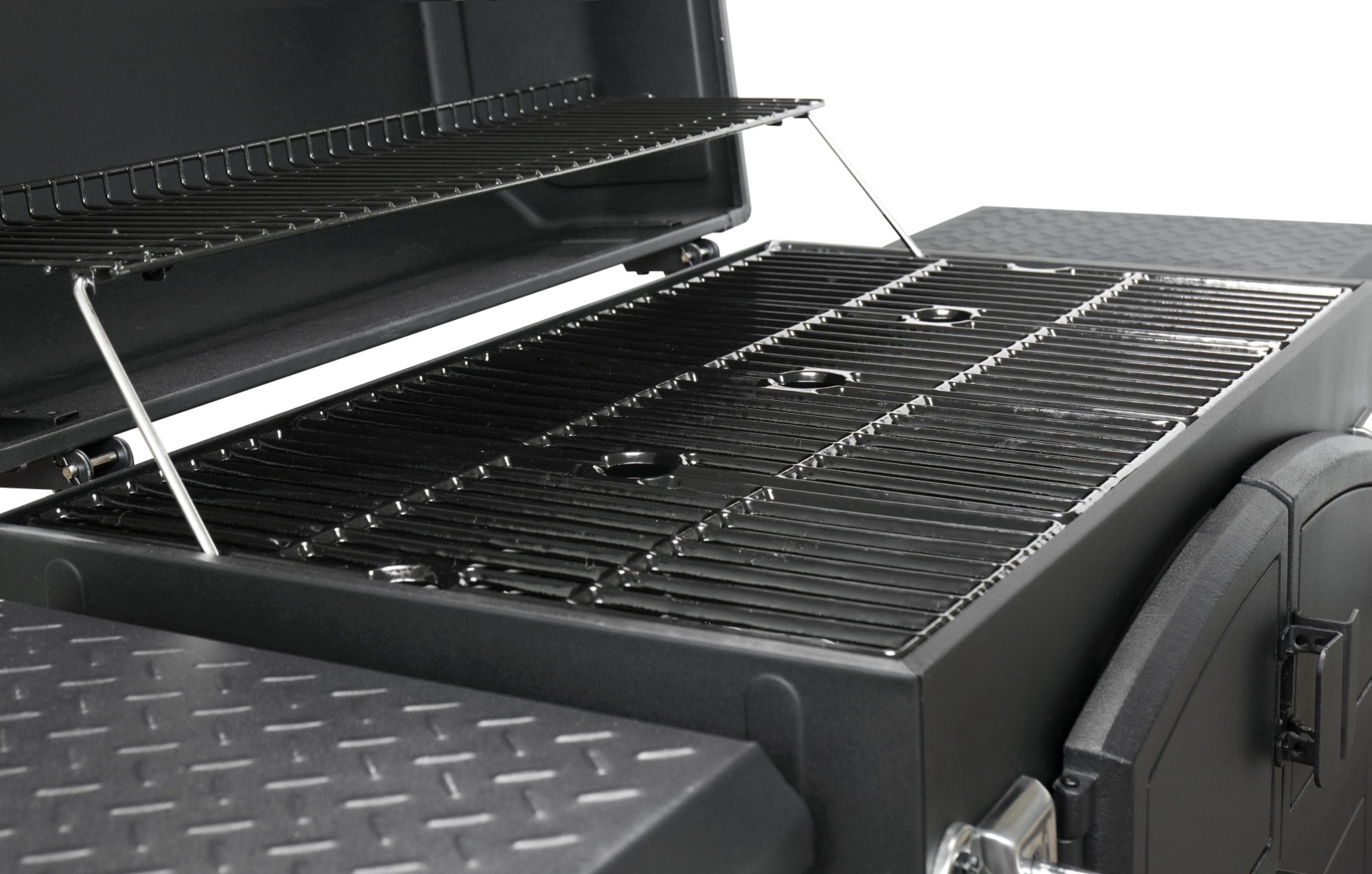 Nahaufnahme eines schwarzen Grills mit Rosten, Teil eines schwarzen Smoker-Grills. Offener Deckel.