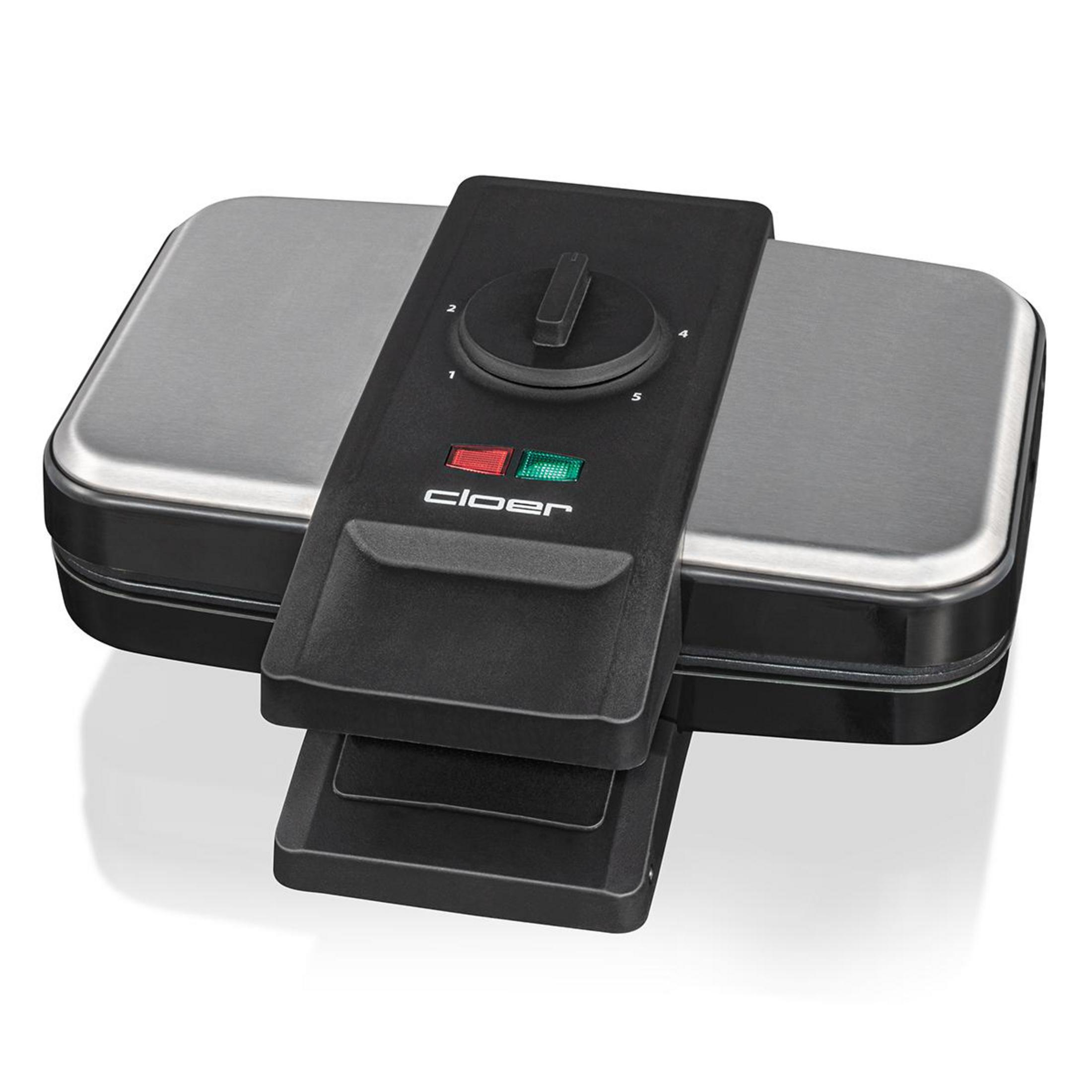 Gofrownica Cloer z czarnym panelem sterowania i srebrnymi płytami, zamknięta.